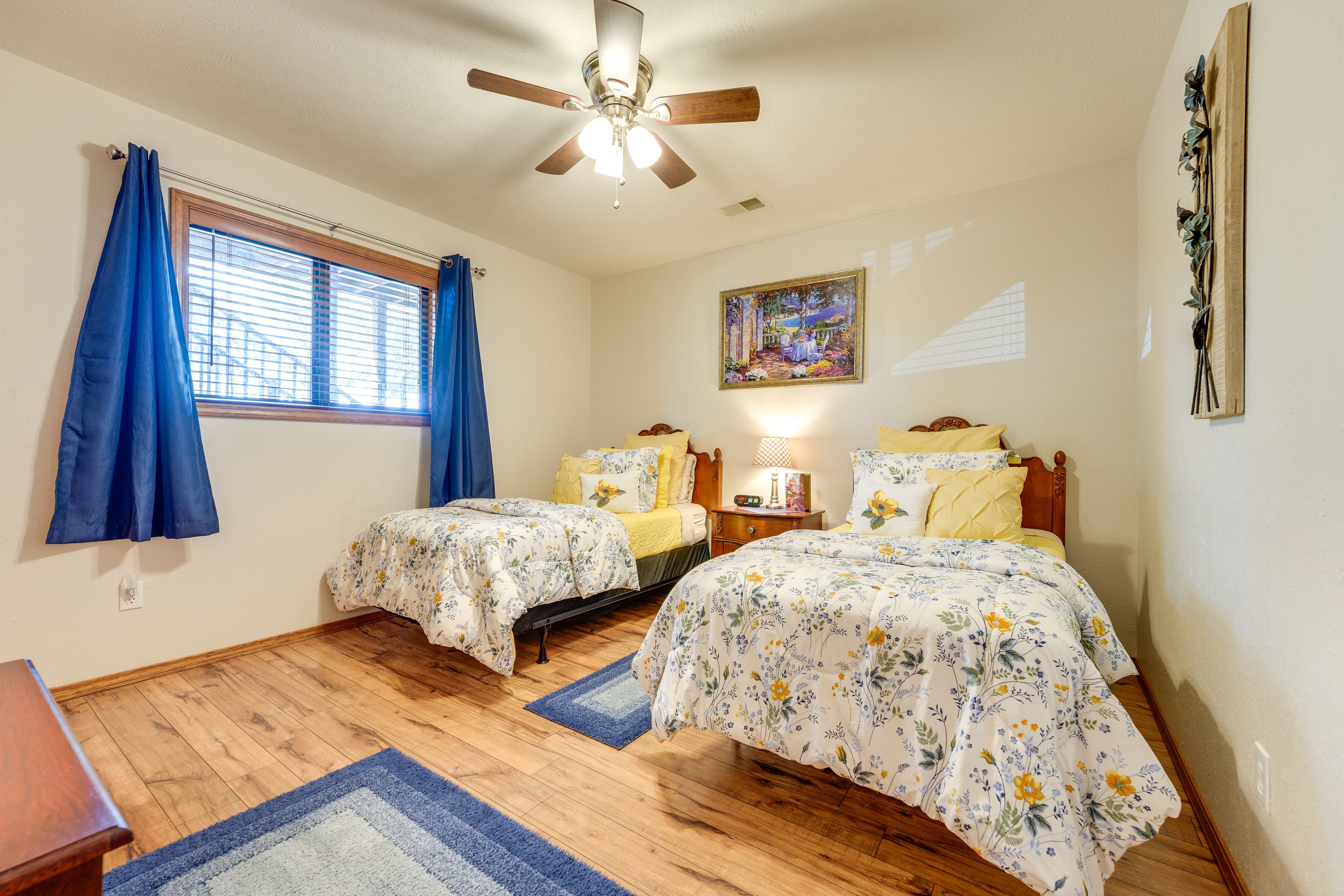 Bedroom 2 | 2 Twin Beds