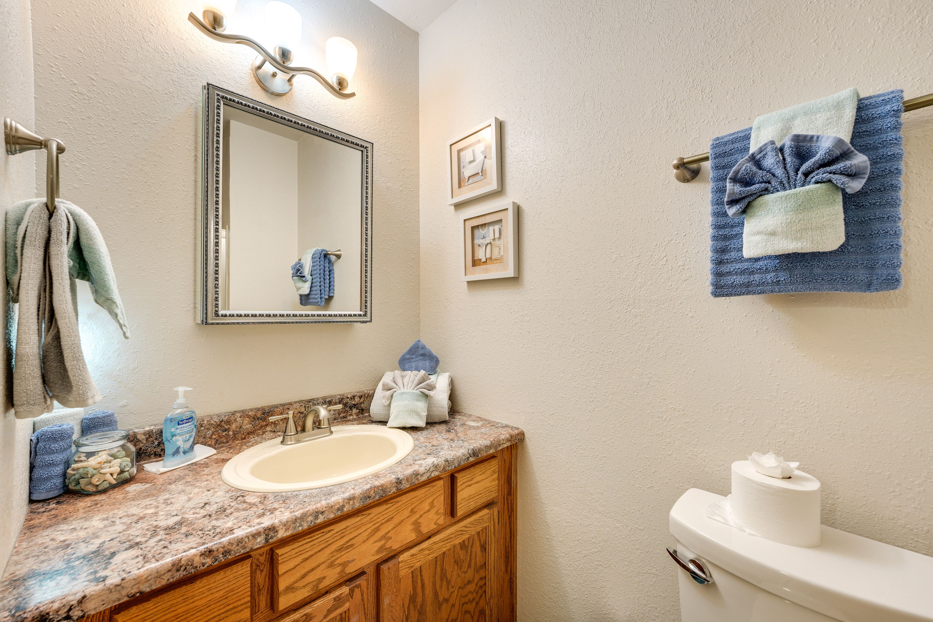 Bathroom | Towels Provided