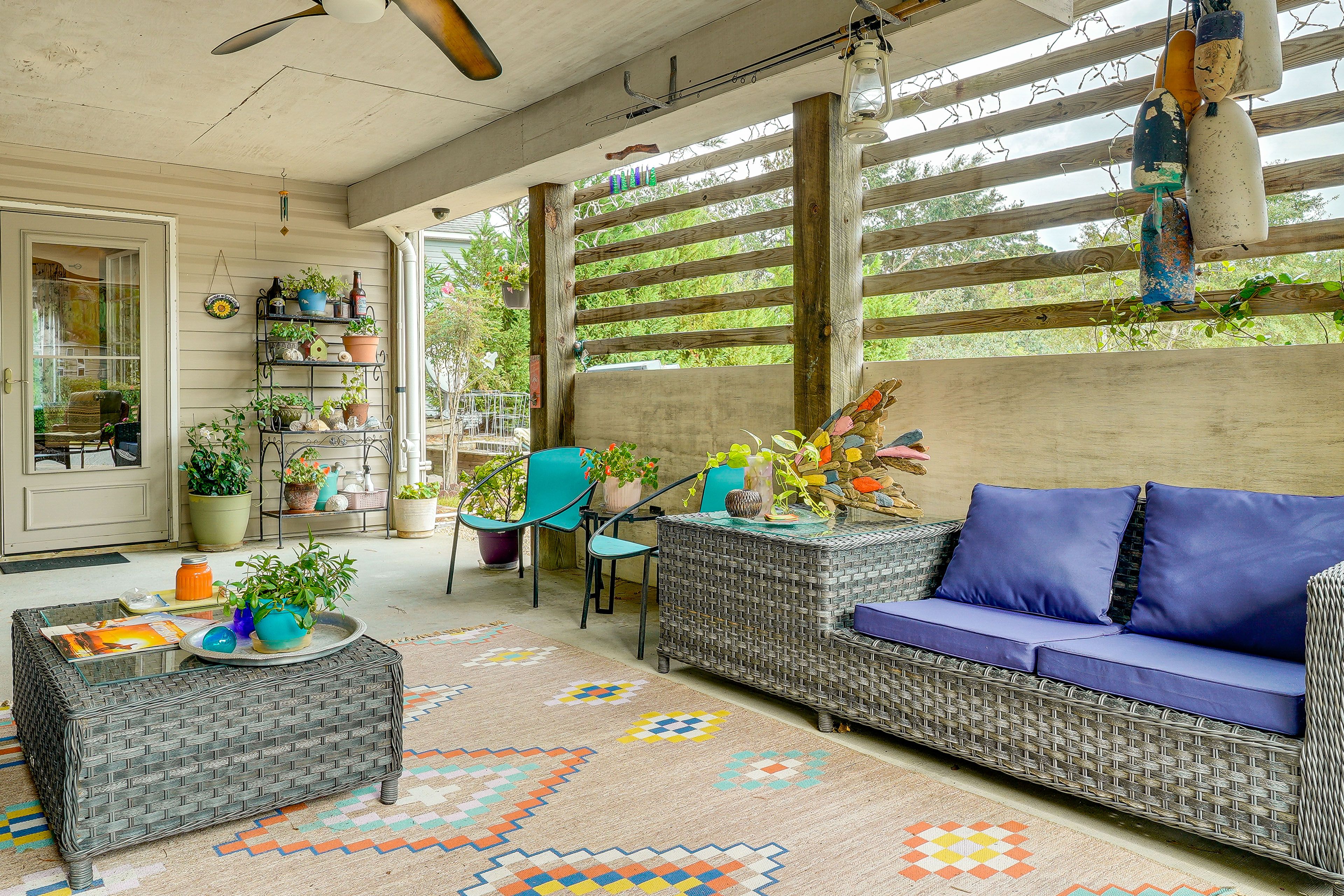 Covered Patio | Outdoor Seating
