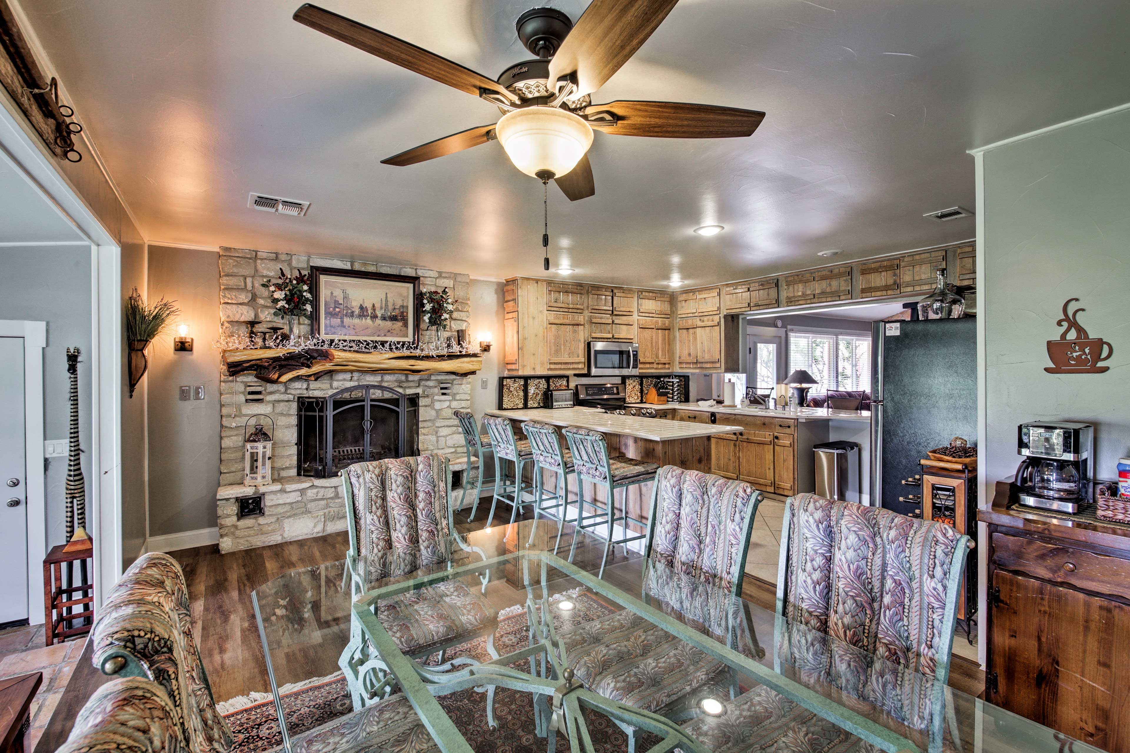 There's plenty of seating for your whole crew!