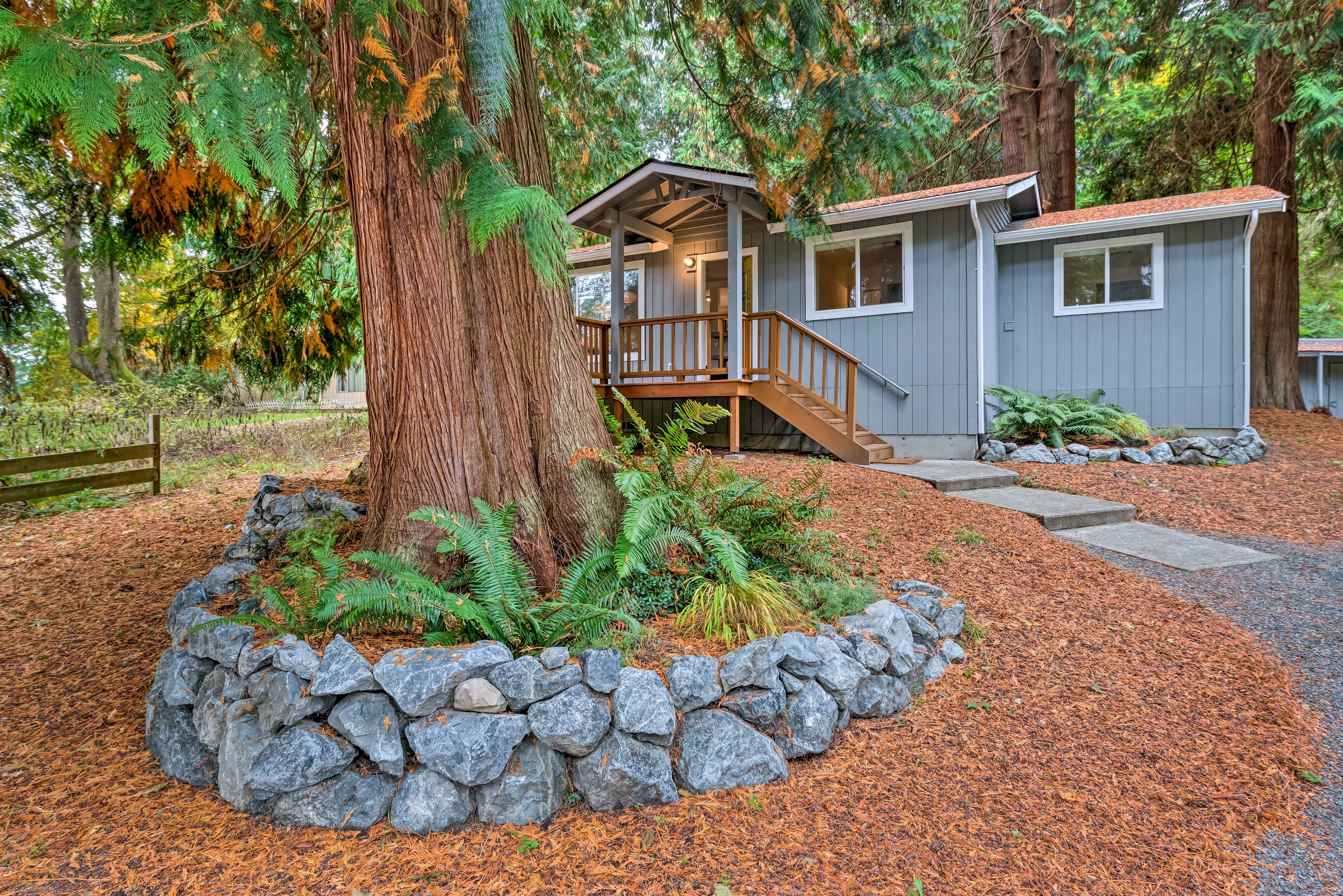 Clinton Vacation Rental | 2BR | 1BA | 660 Sq Ft | Stairs Required
