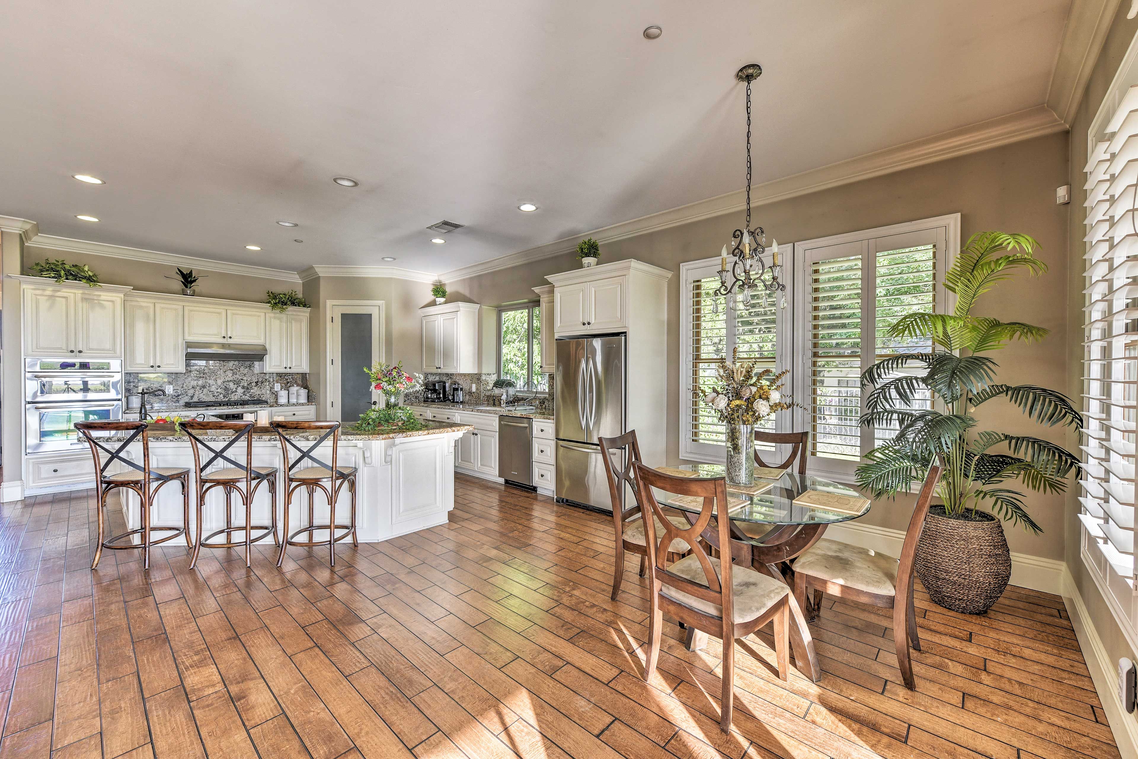 Kitchen | Fully Equipped | Keurig | Drip Coffee Maker