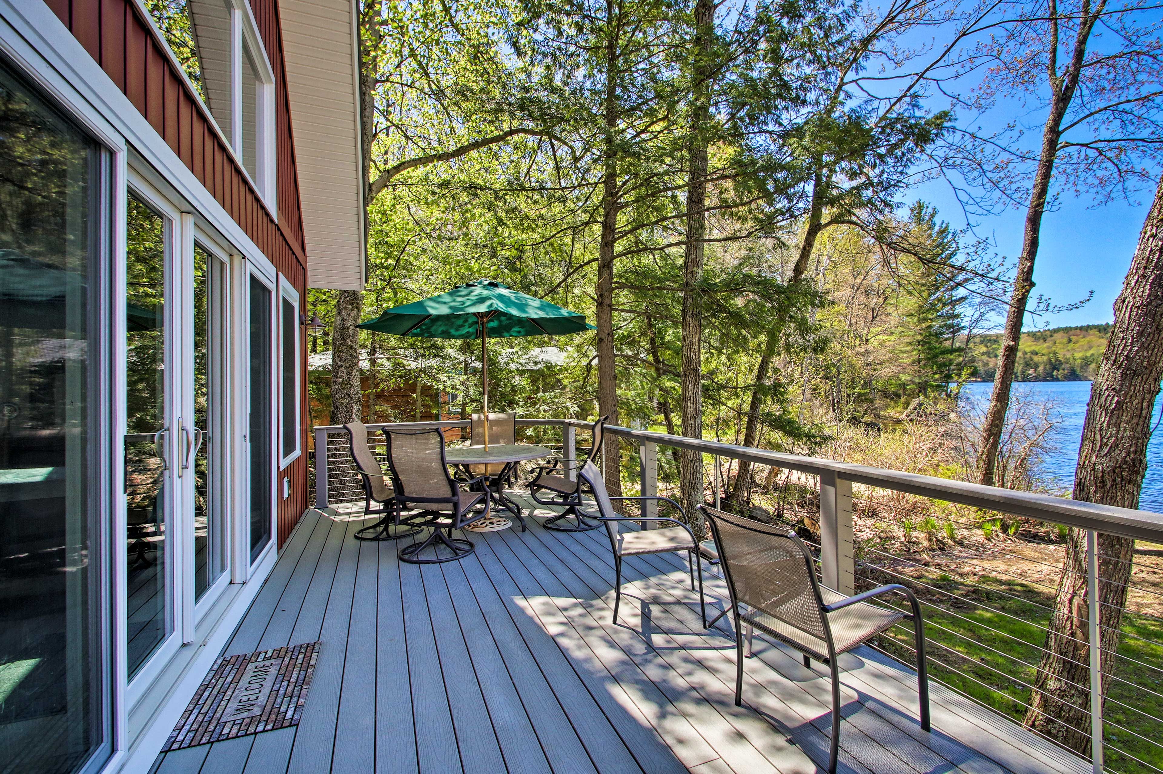 Deck | Outdoor Dining