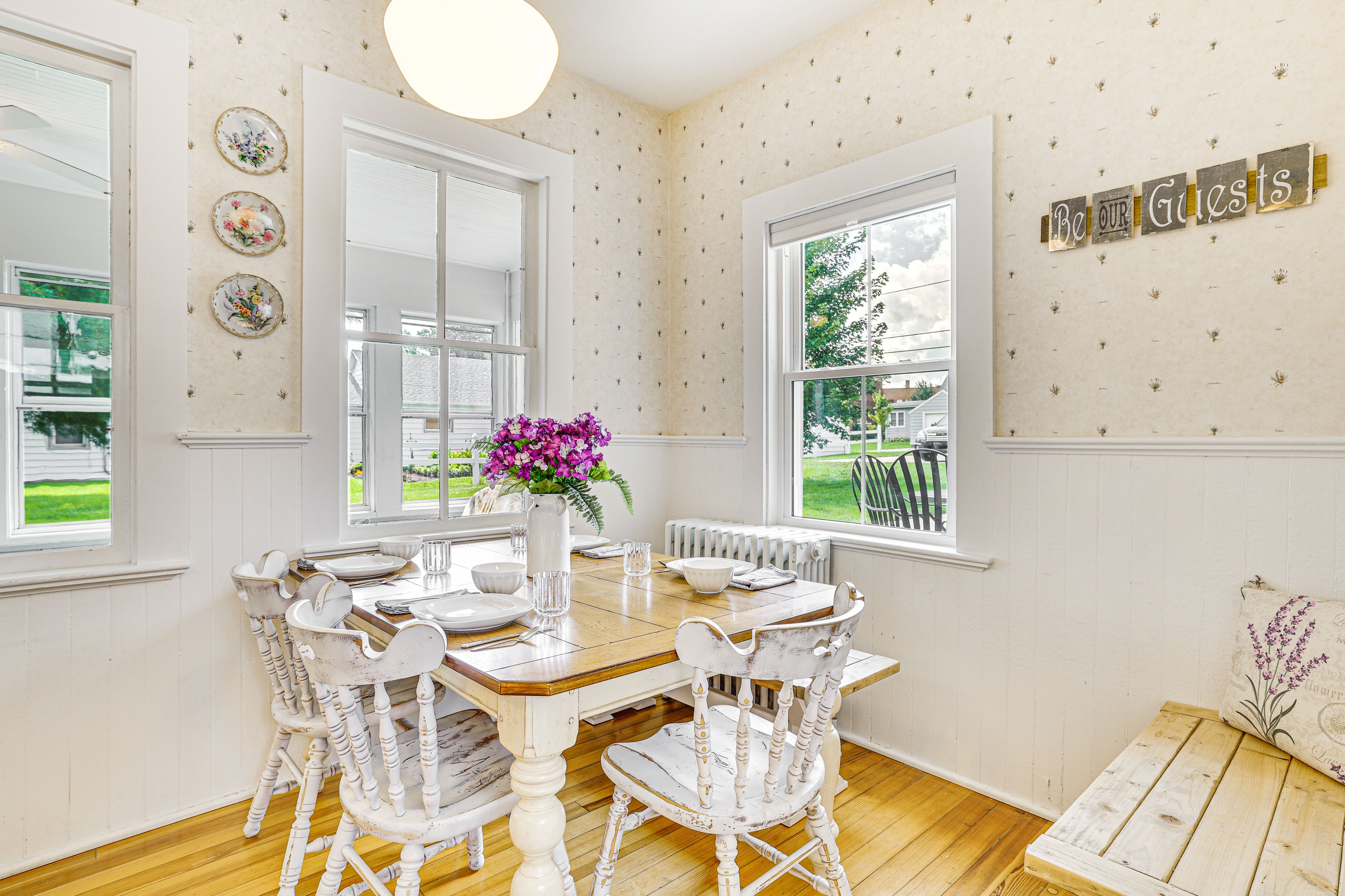 Dining Area | Dishware & Flatware