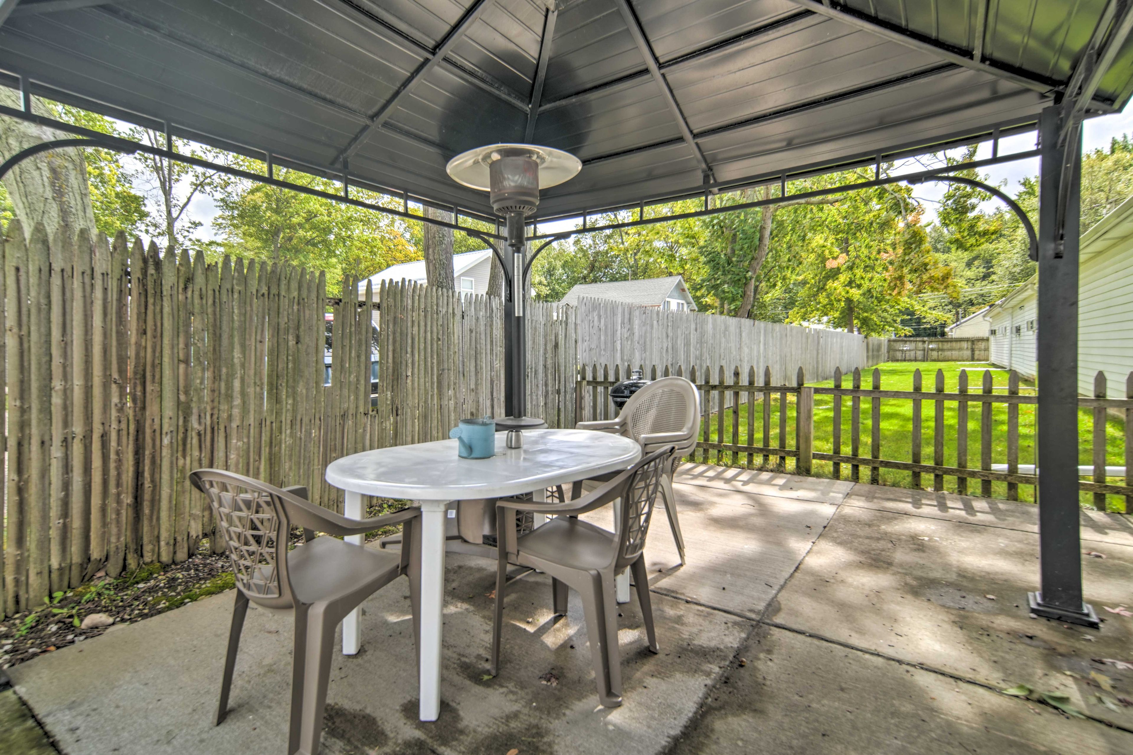 Furnished Patio