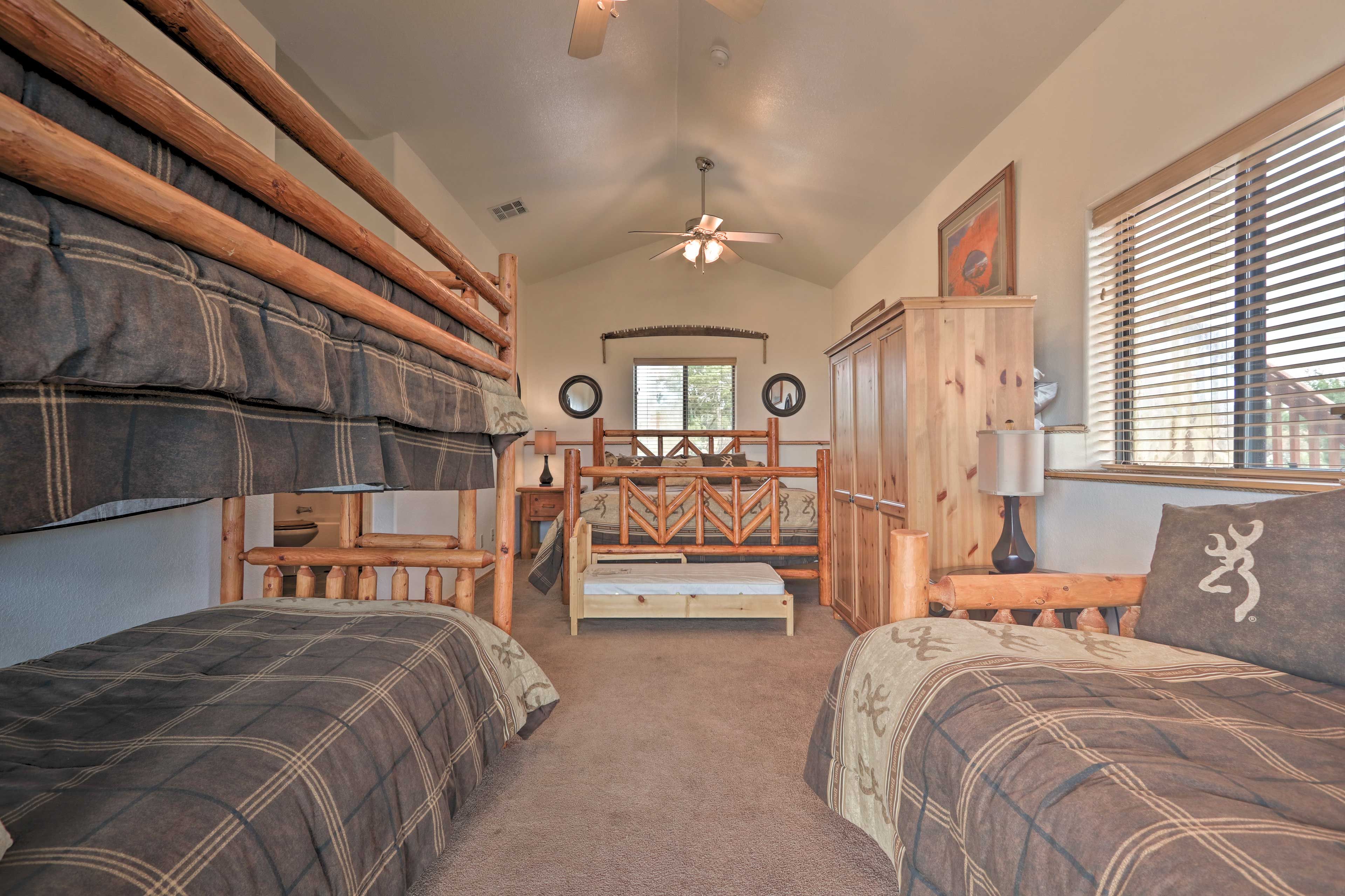 Bedroom 4 | King Bed | Twin Bunk Bed | Twin Bed w/ Twin Trundle Bed