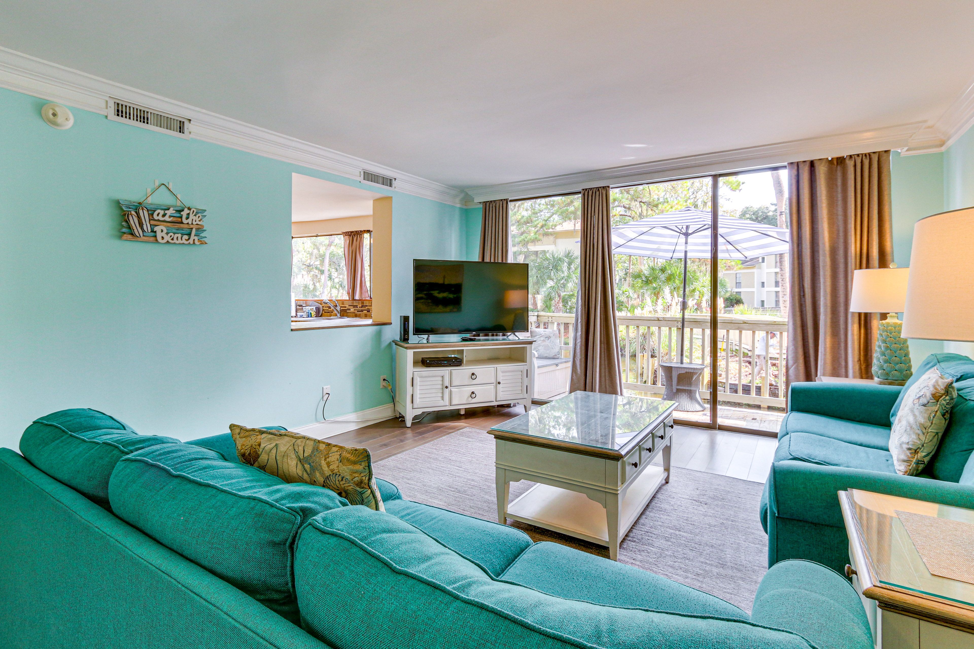 Living Room | 1st Floor | Queen Sleeper Sofa | Free WiFi | Central Heating & A/C