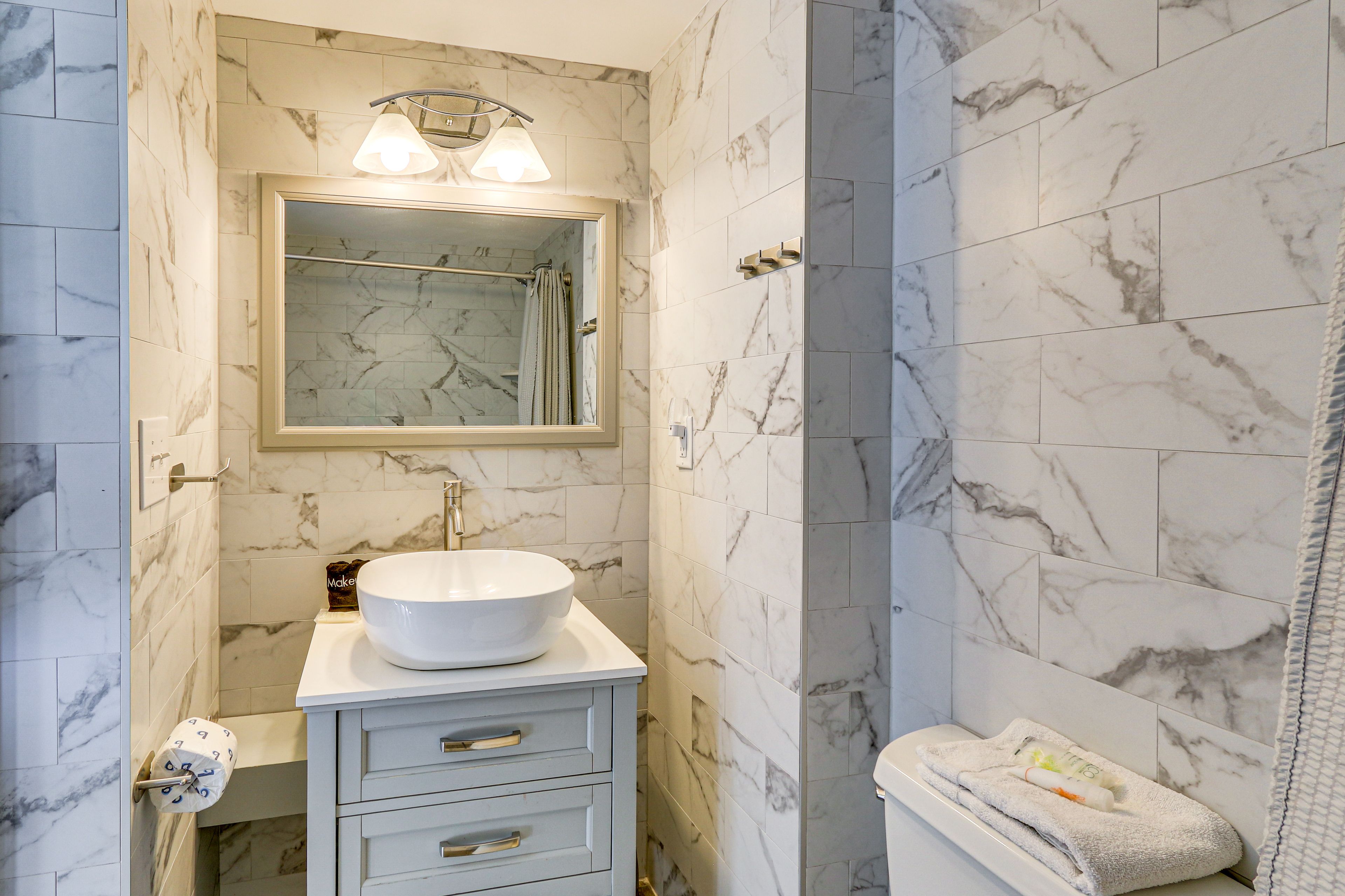 En-Suite Bathroom | 2nd Floor