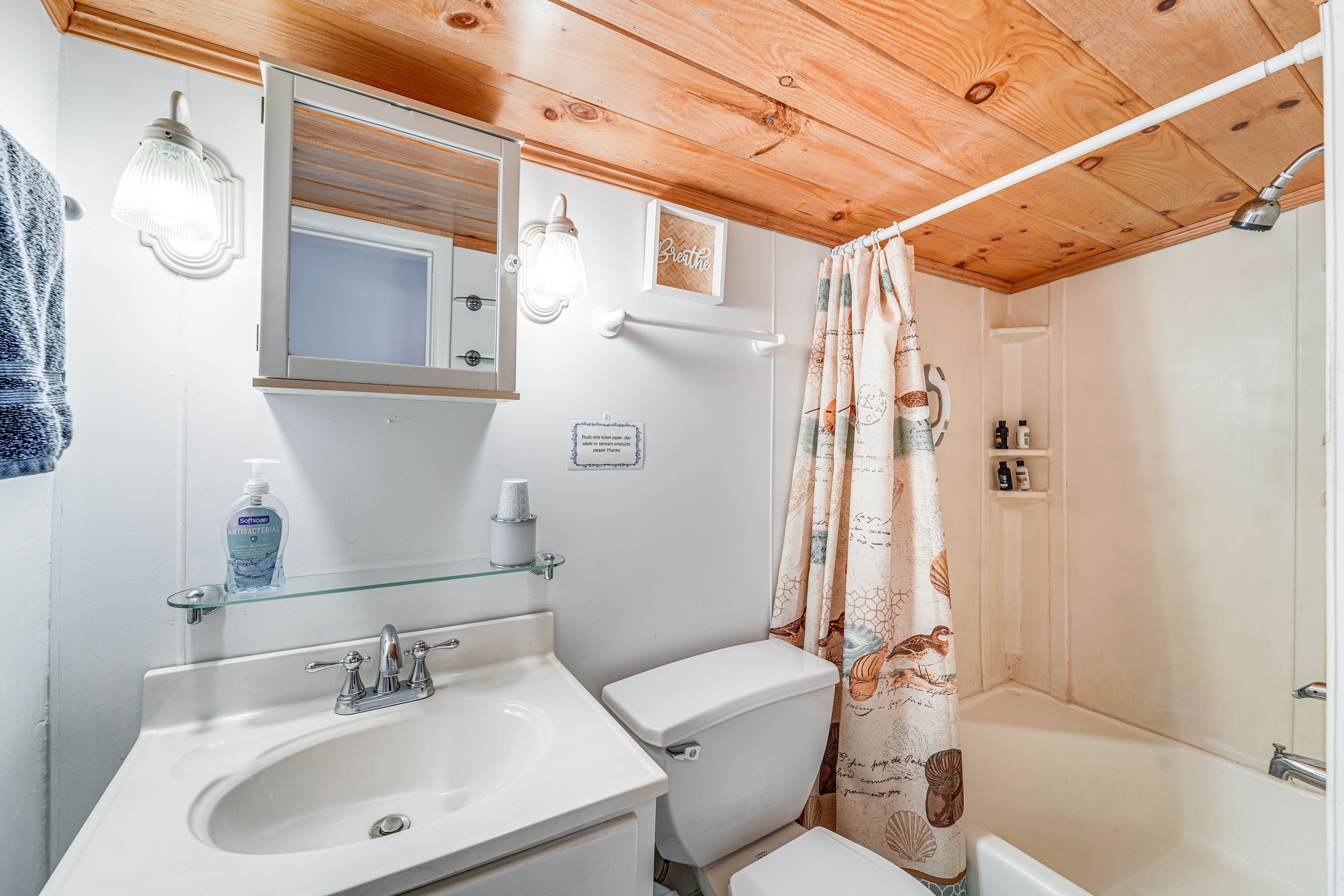 Full Bathroom