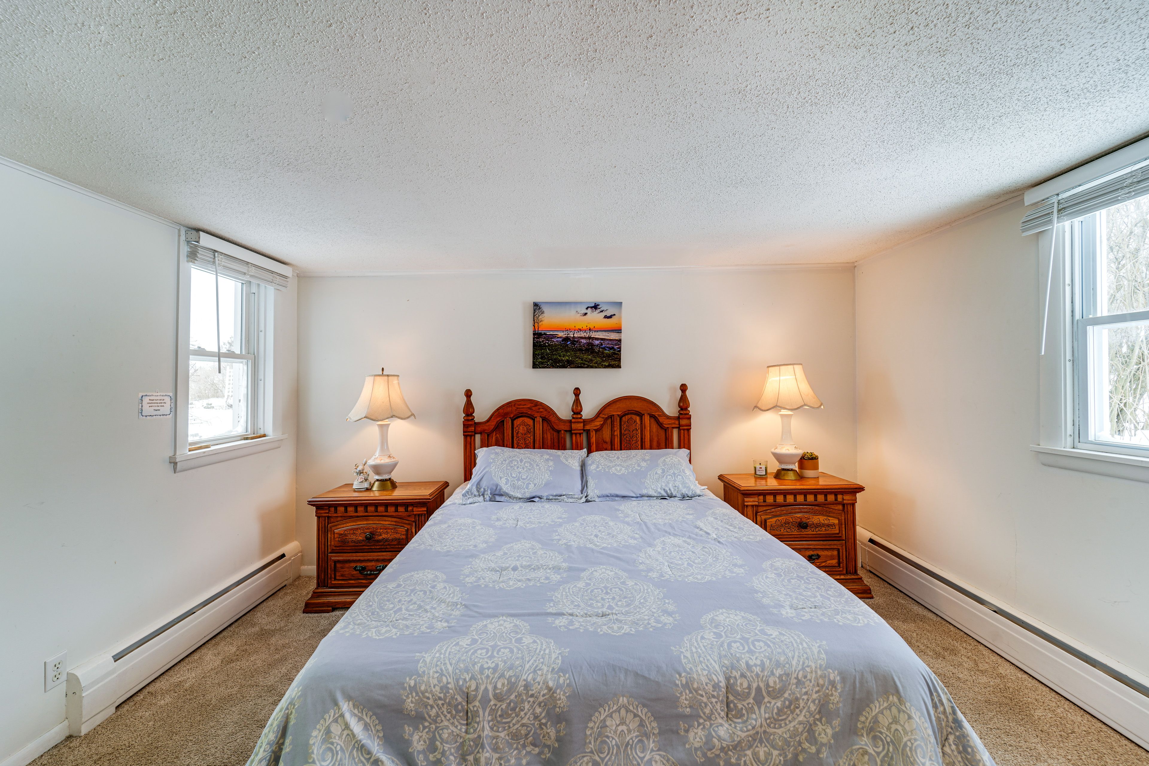 Bedroom 1 | Queen Bed