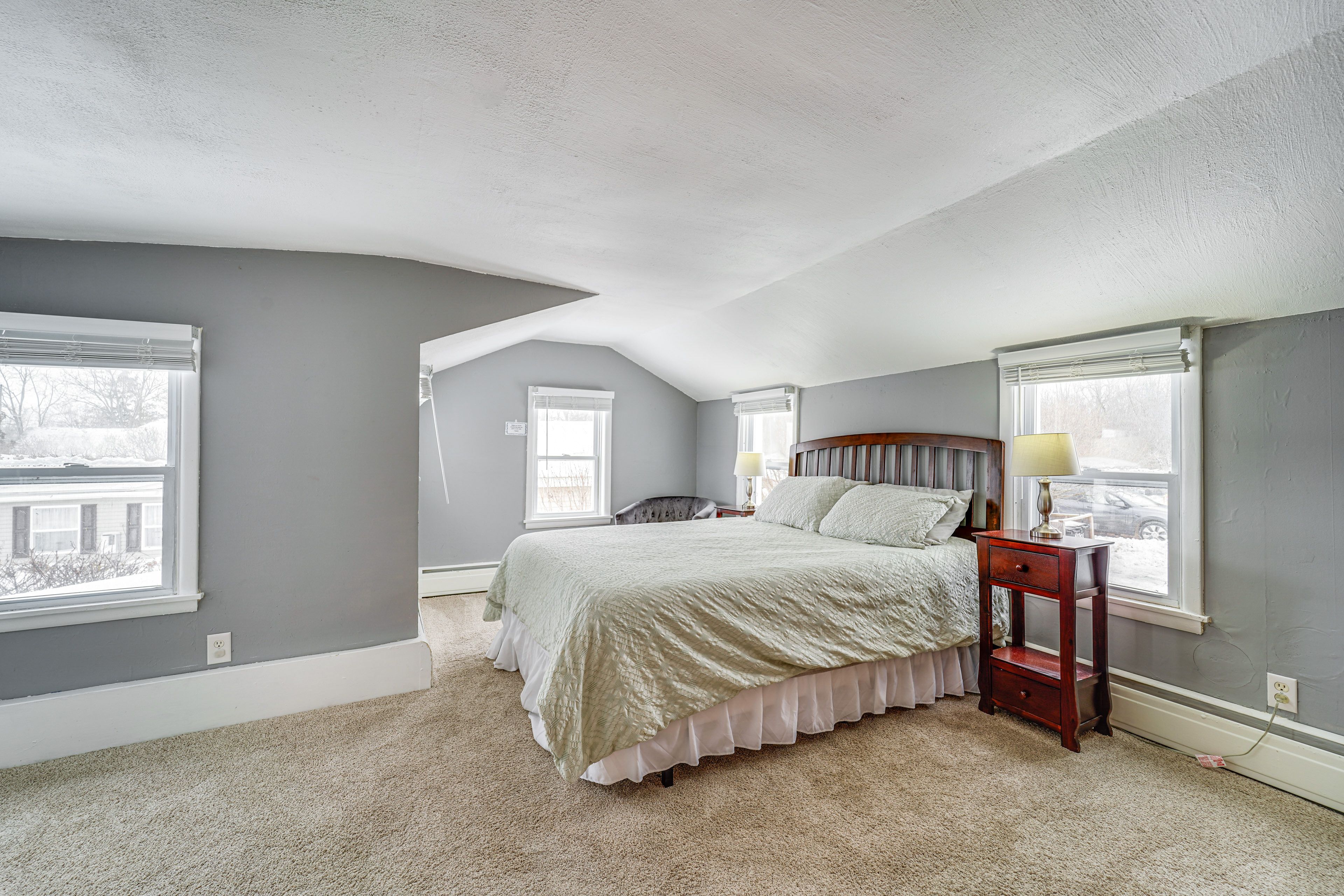 Bedroom 3 | Queen Bed