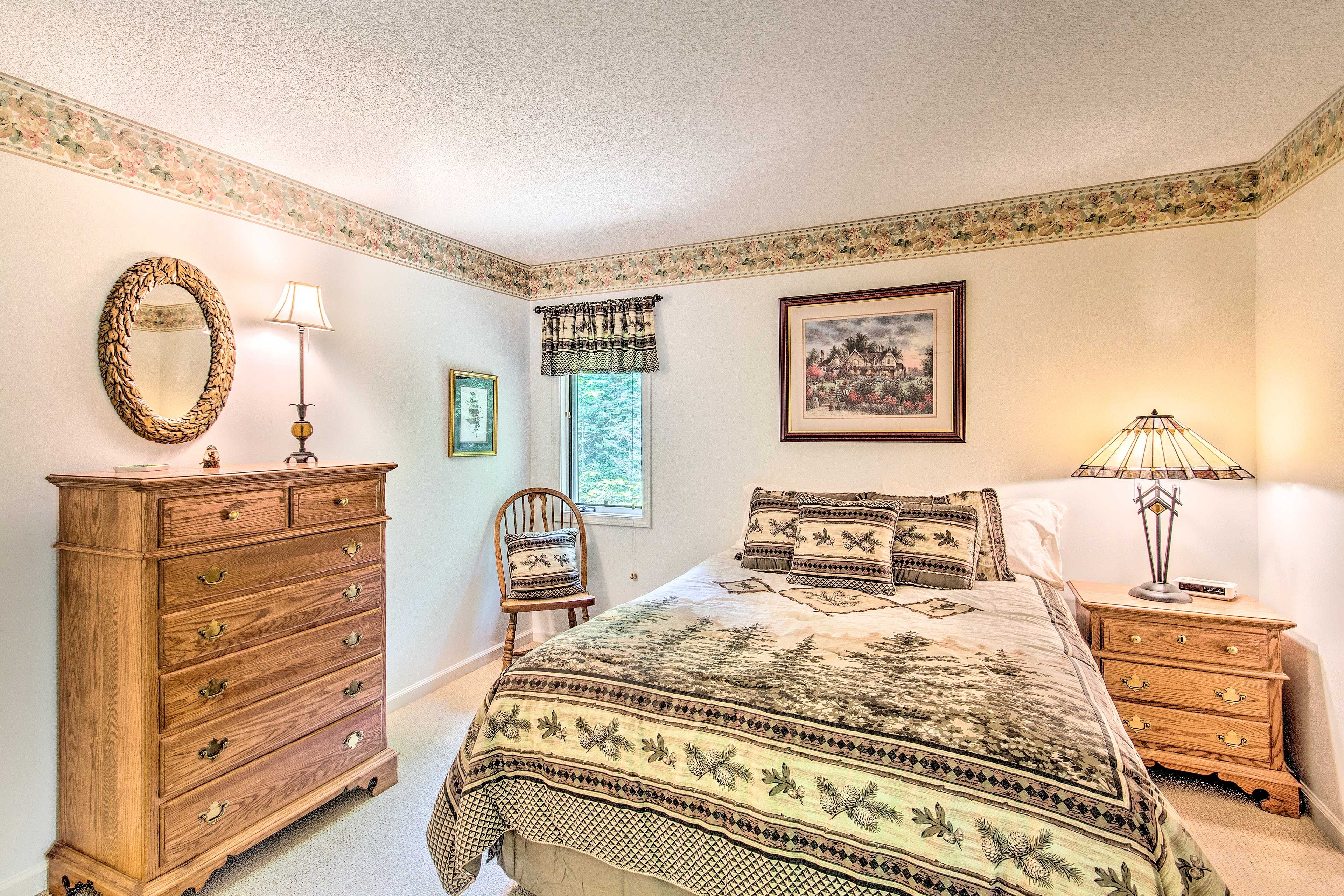 Bedroom 2 | King Bed
