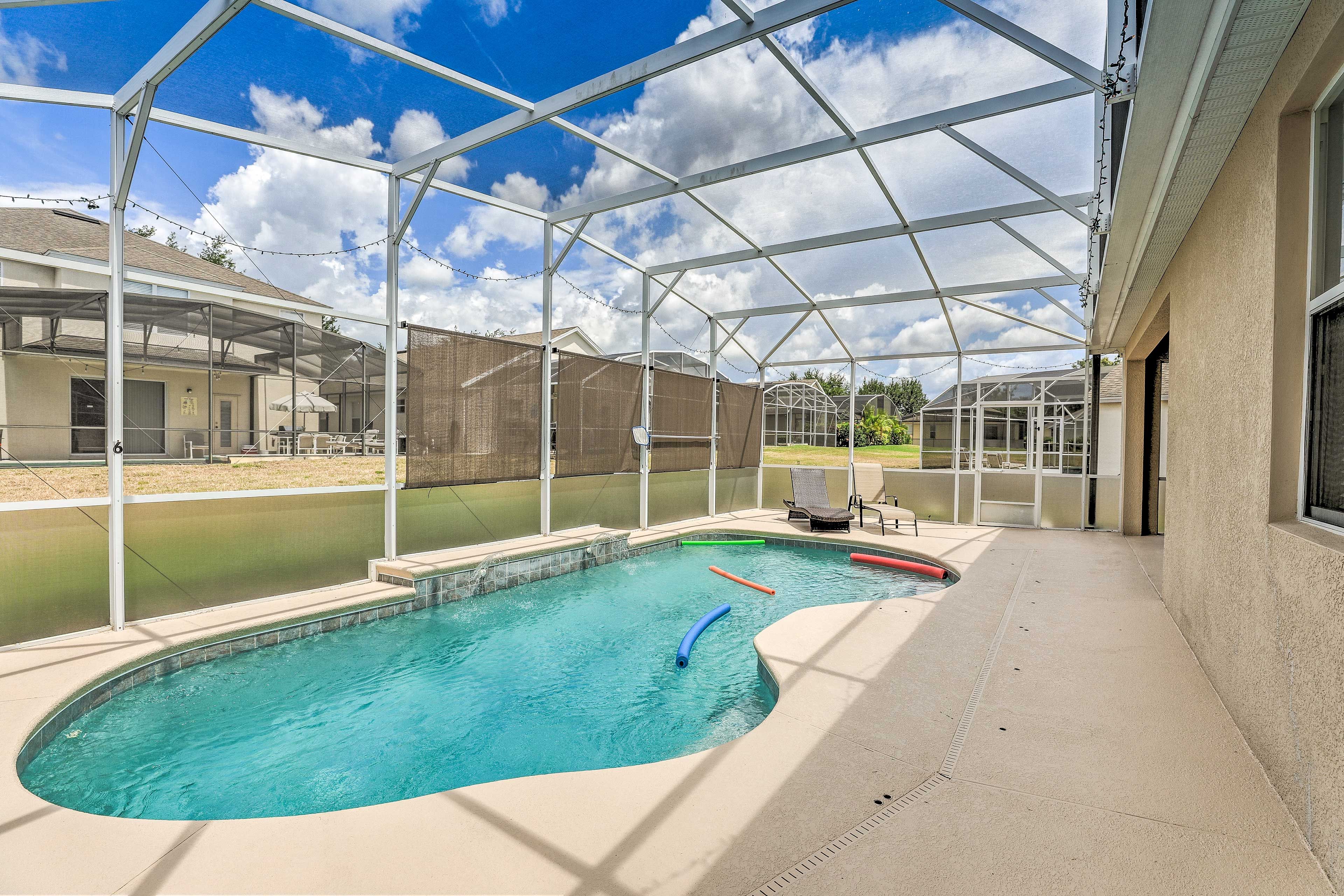 Play in the lanai pool!