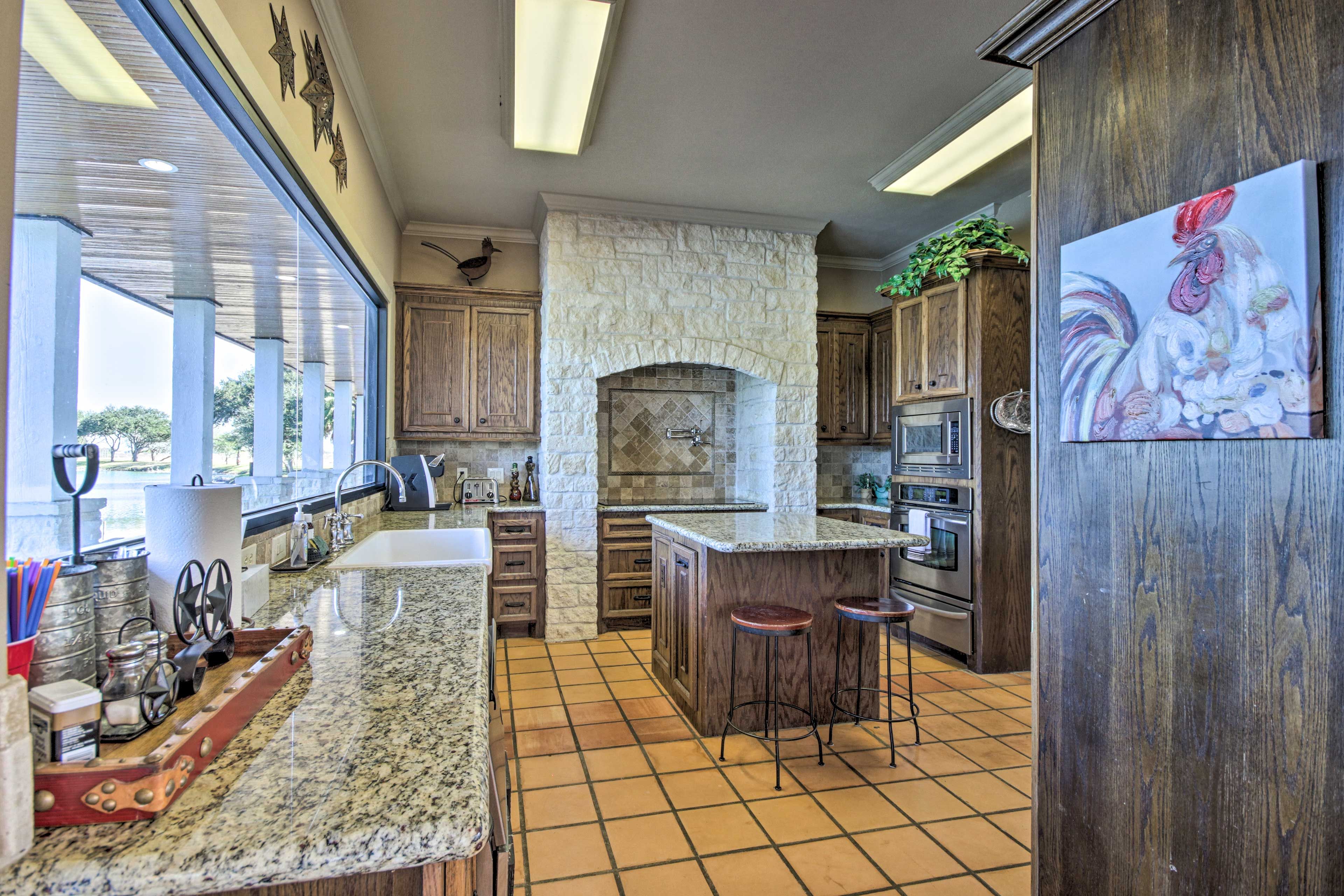Main House | Full Kitchen | Stainless Steel Appliances