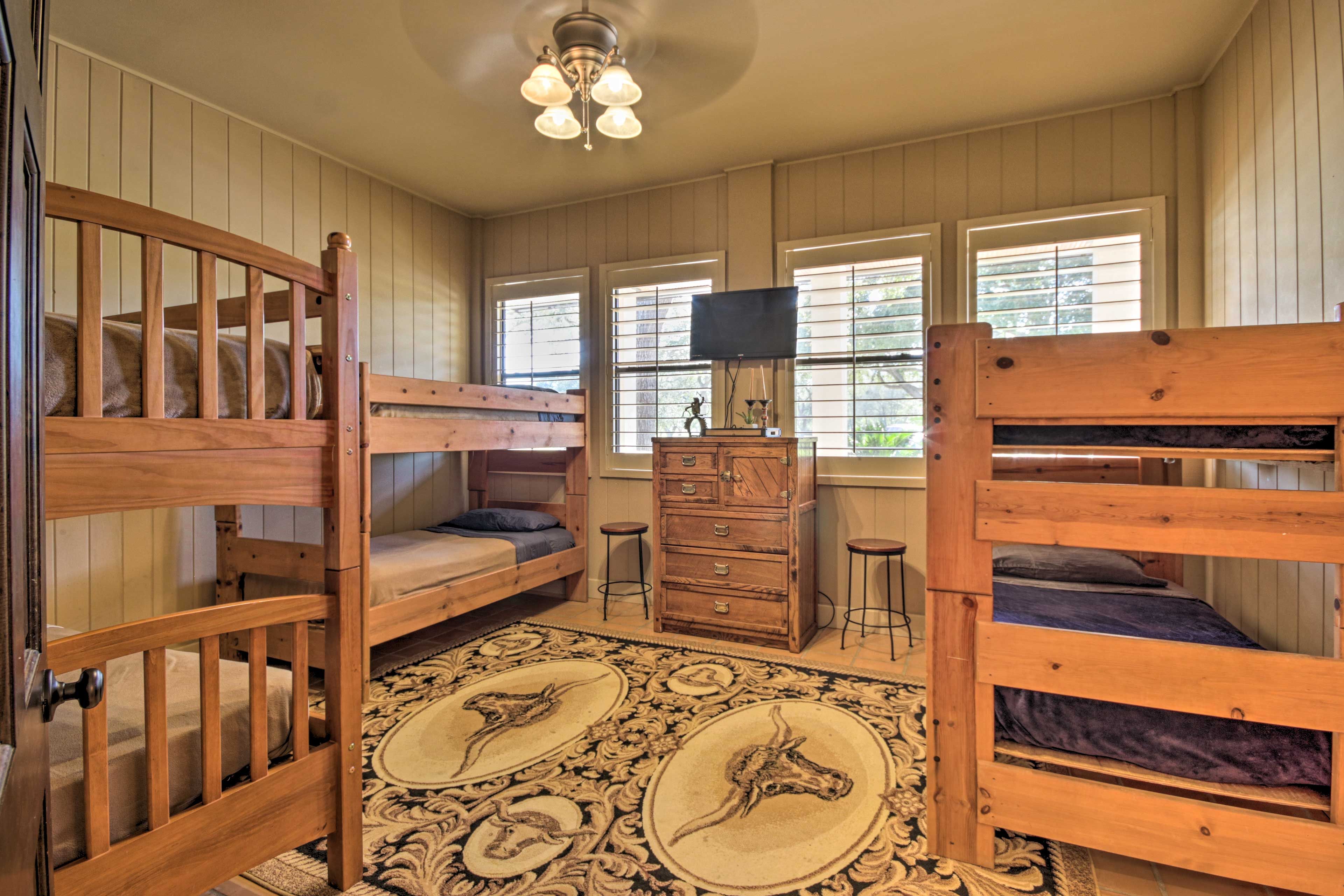 Main House | Bedroom | 3 Twin Bunk Beds | Linens Provided
