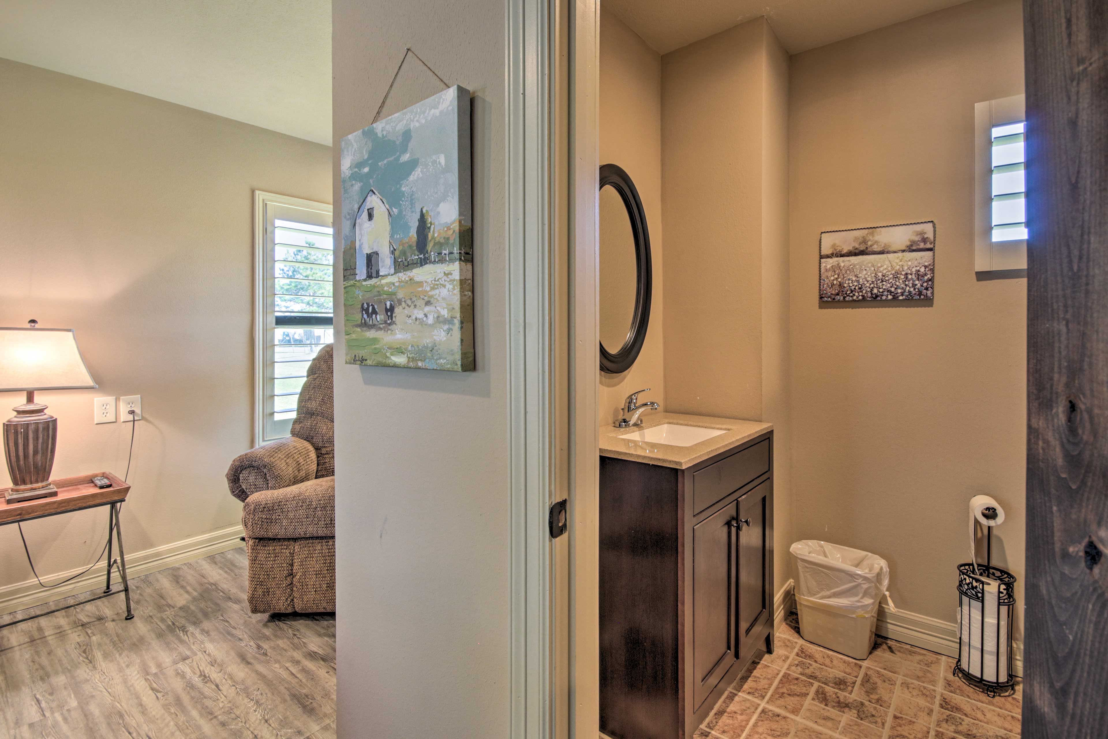 Guest House | Bedroom | Full En-Suite Bathroom