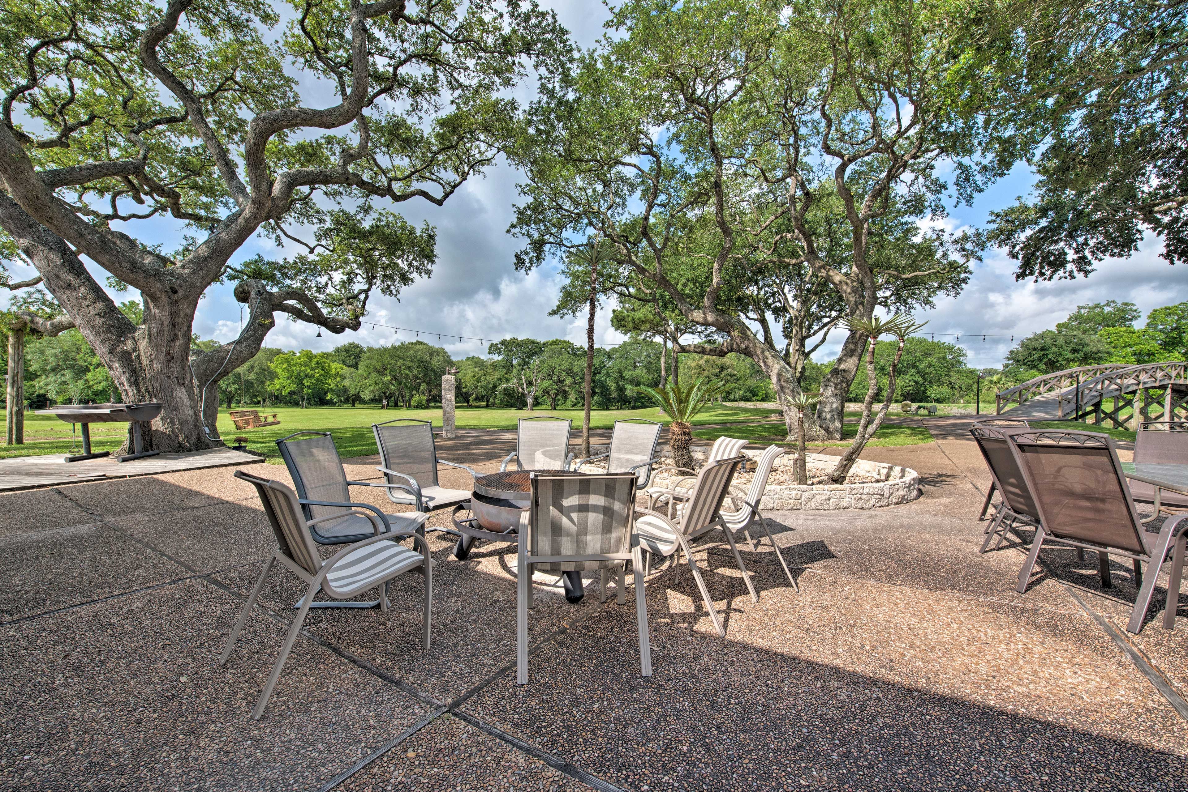 Property Exterior | Multiple Fire Pits