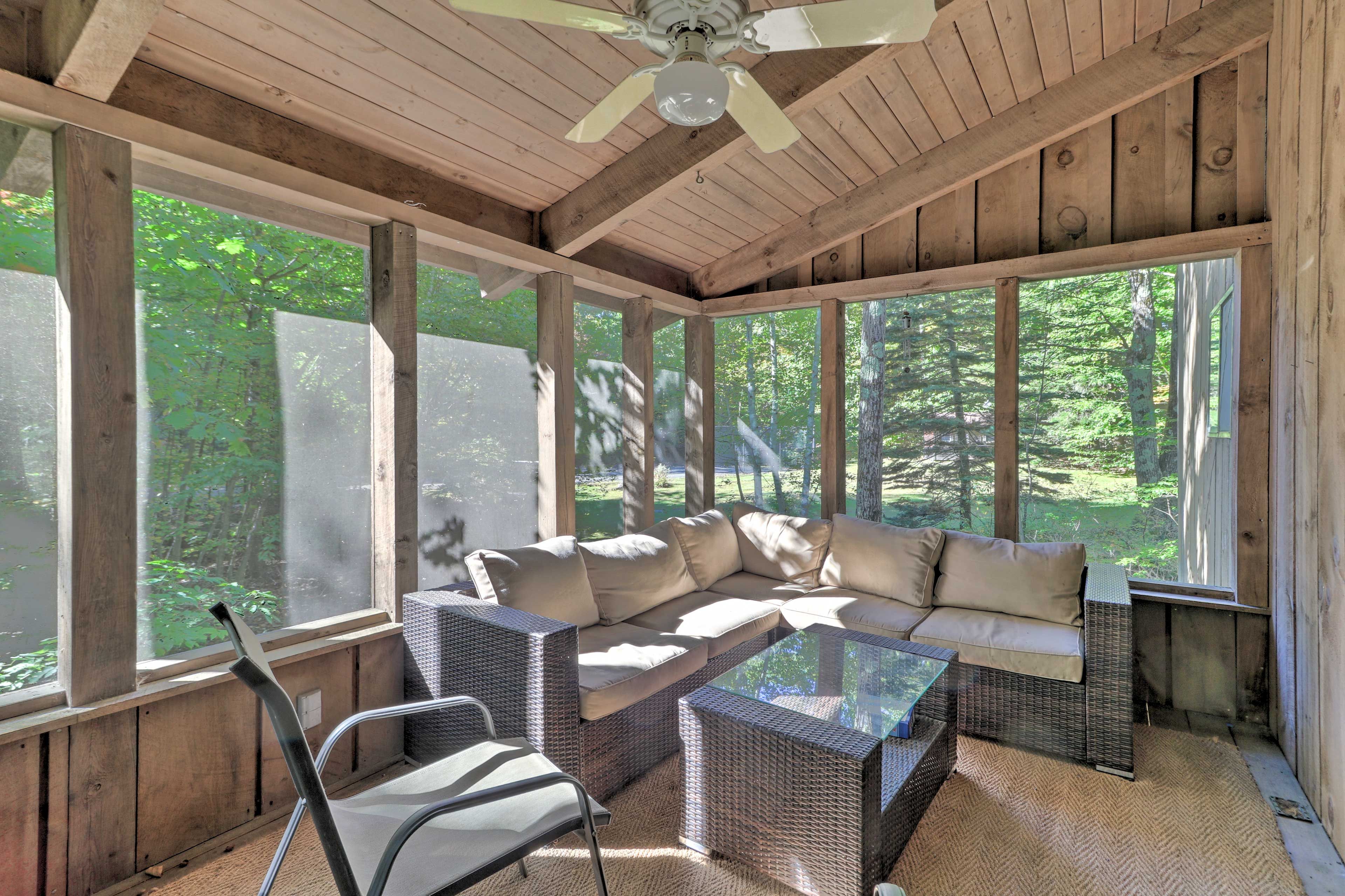 Sunroom | Lounge Area