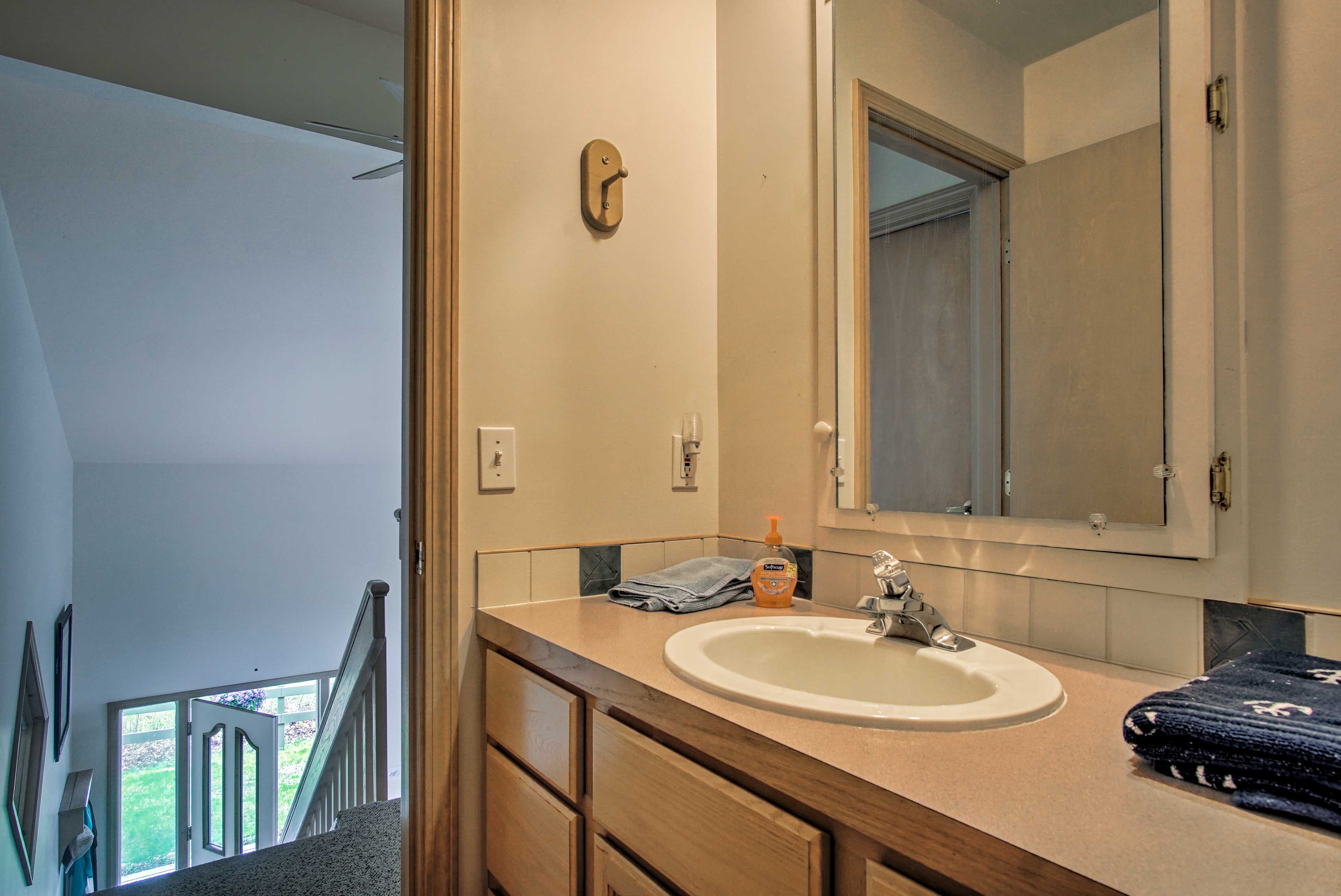 Towels and linens are provided during your stay.