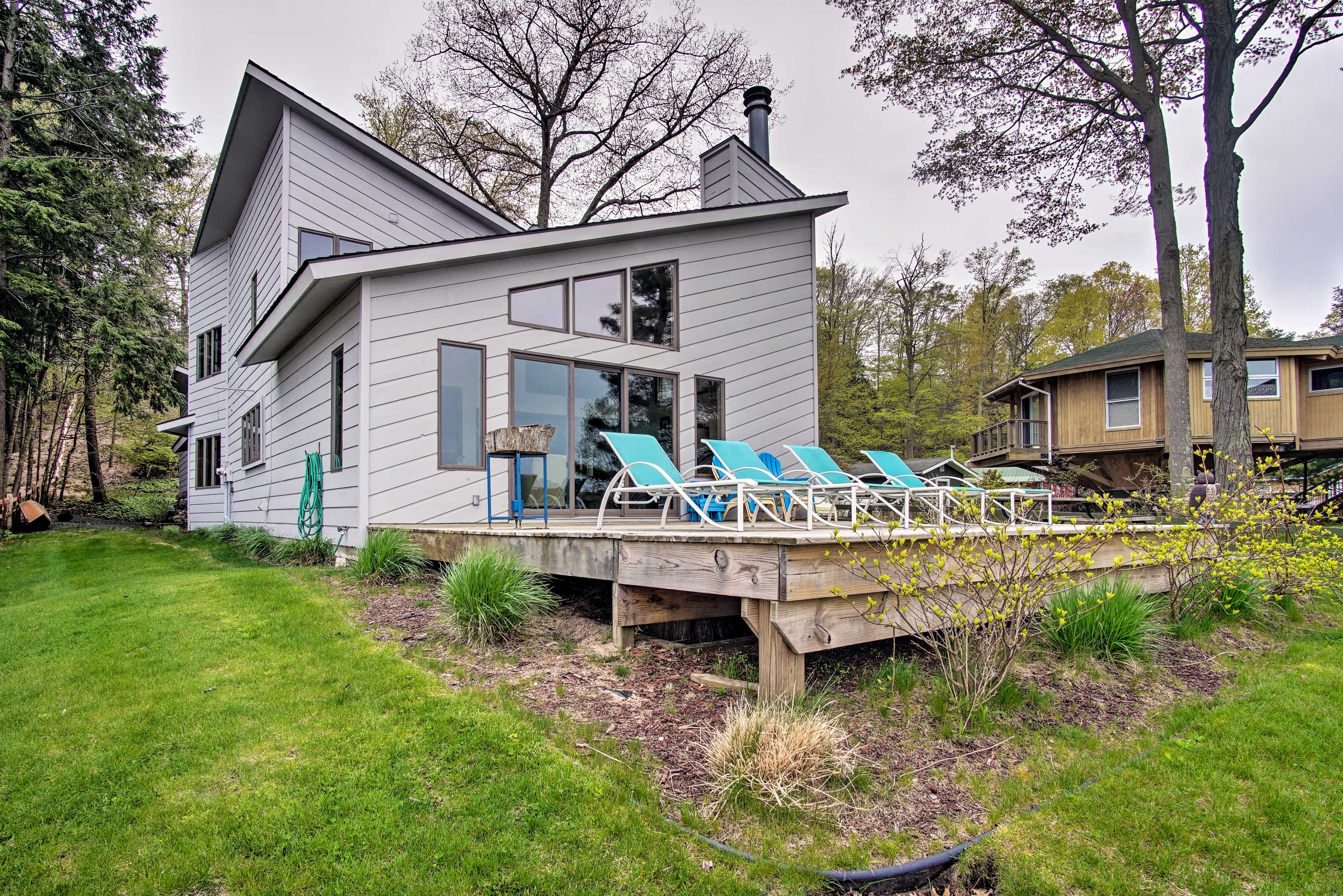 This 5 bedroom, 2.5-bath vacation rental offers plenty of space for guests!