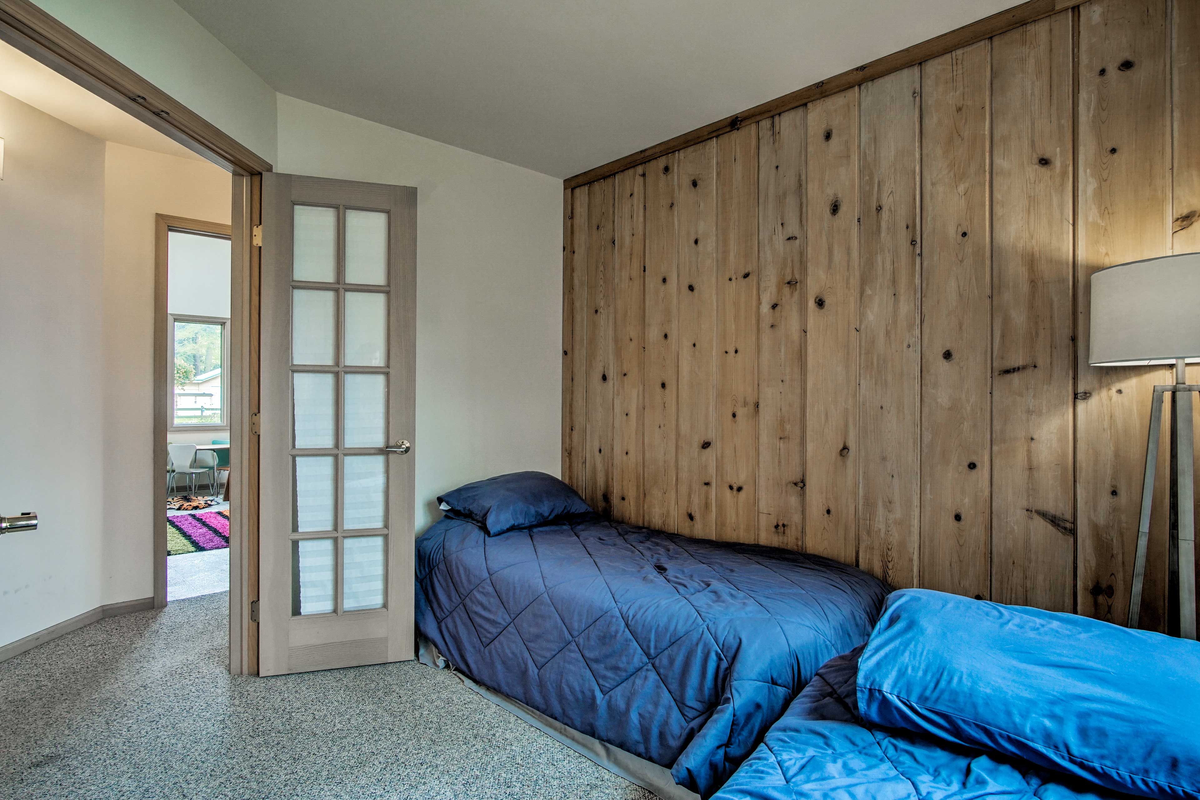 Fall asleep quickly in this cozy room.