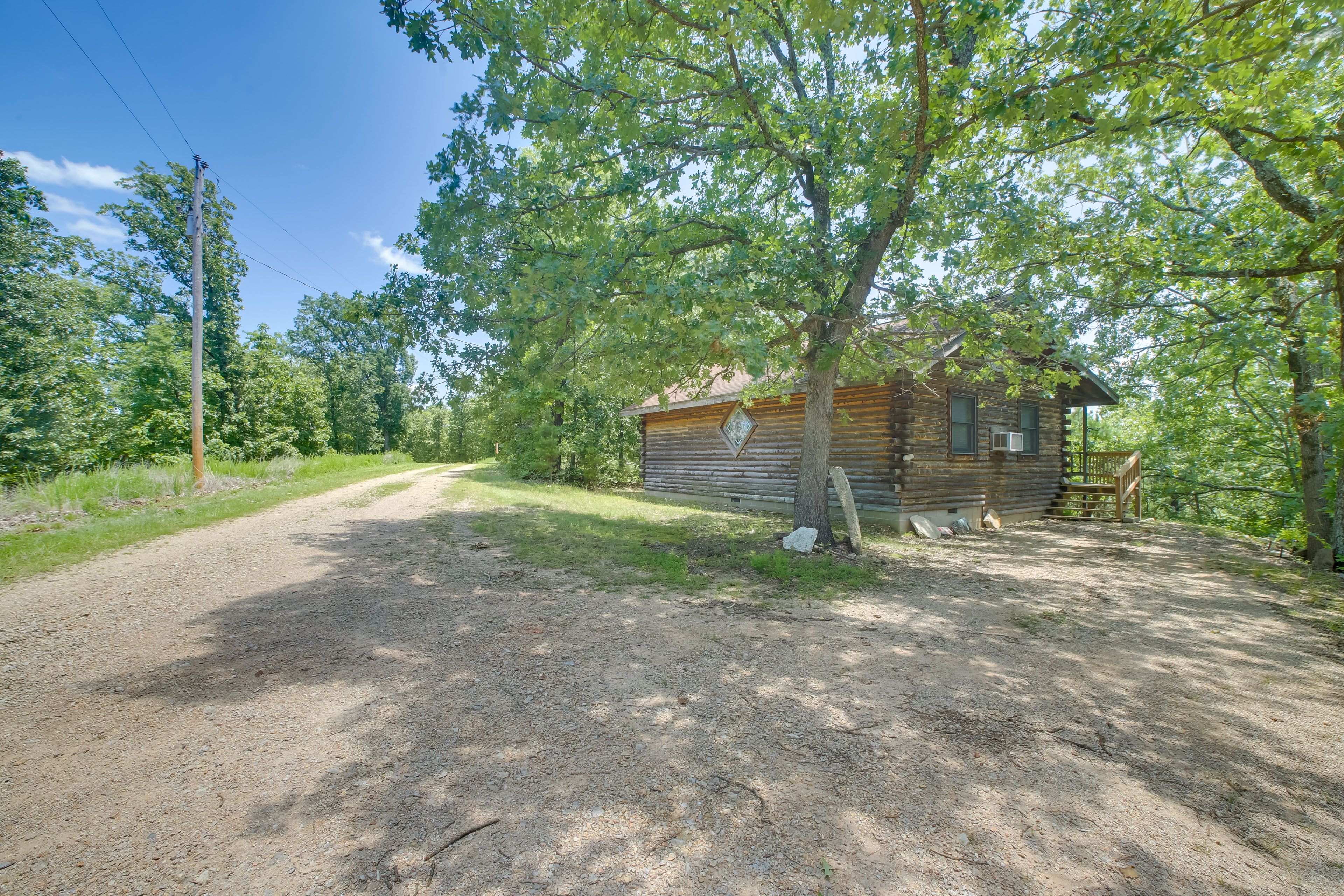 Parking | Driveway (2 Vehicles) | Street Parking