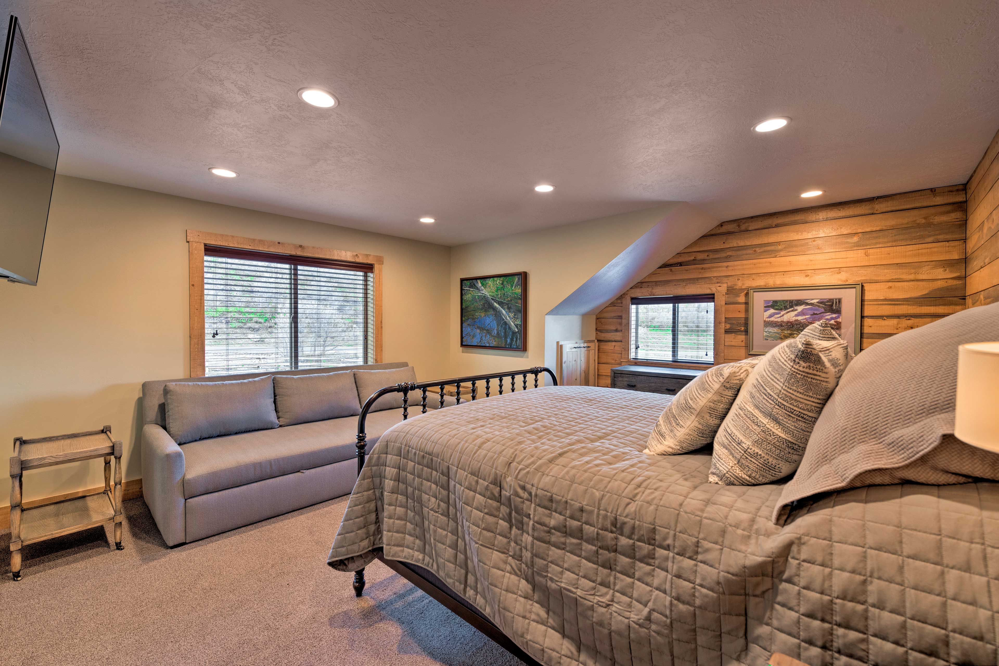 Bedroom 3 | Queen Bed | Sleeper Sofa | 2nd Floor