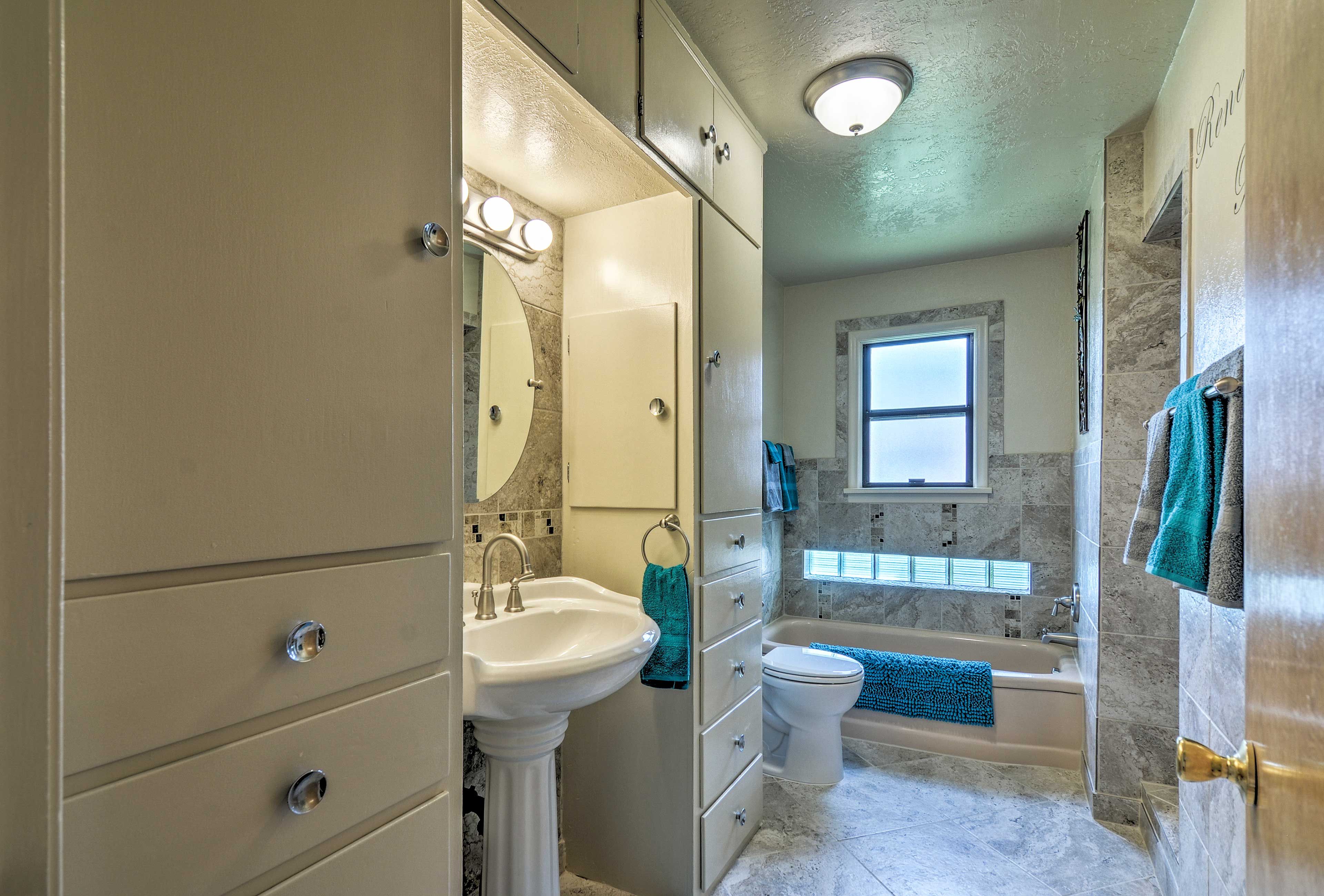 En-Suite Bathroom