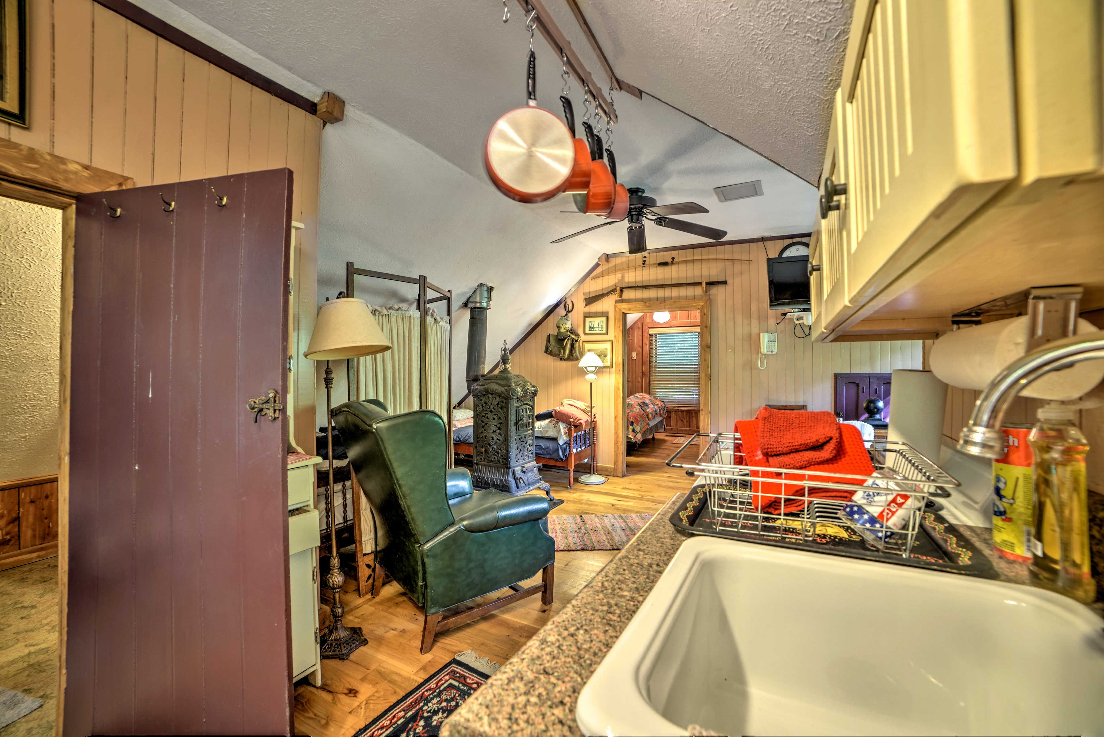 Share your morning coffee and toasts in this loft kitchenette space.