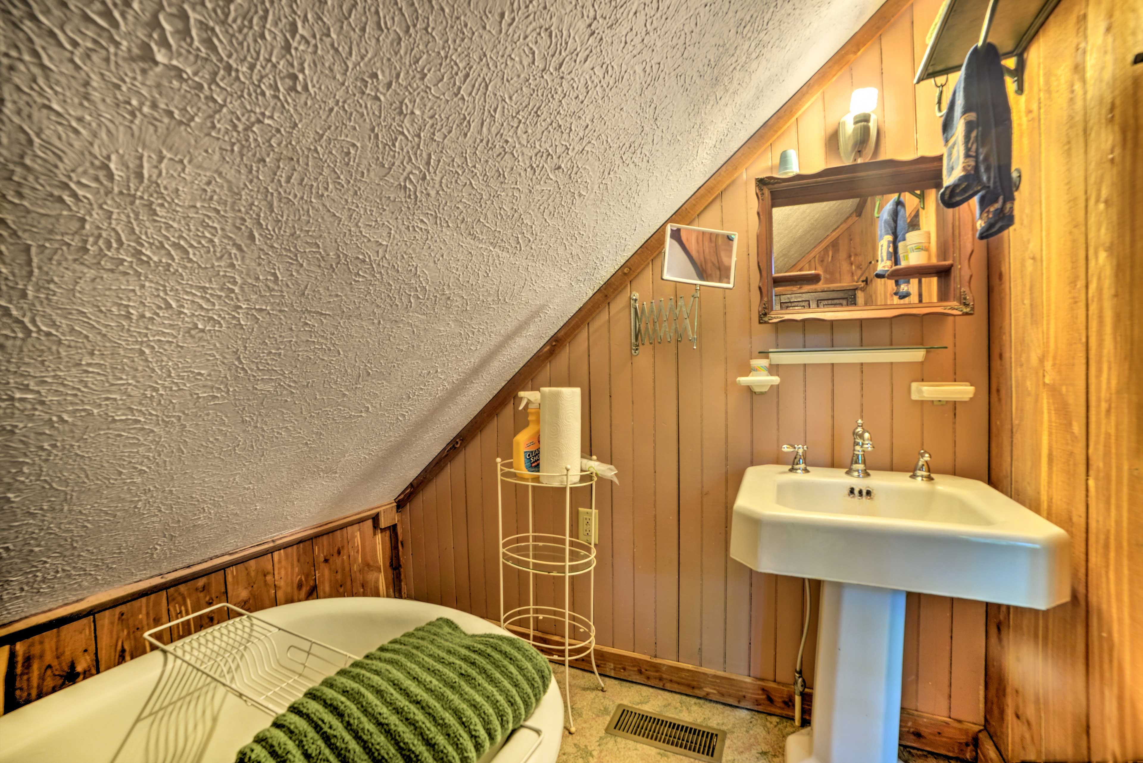 Sink into the garden tub and start your day off right!