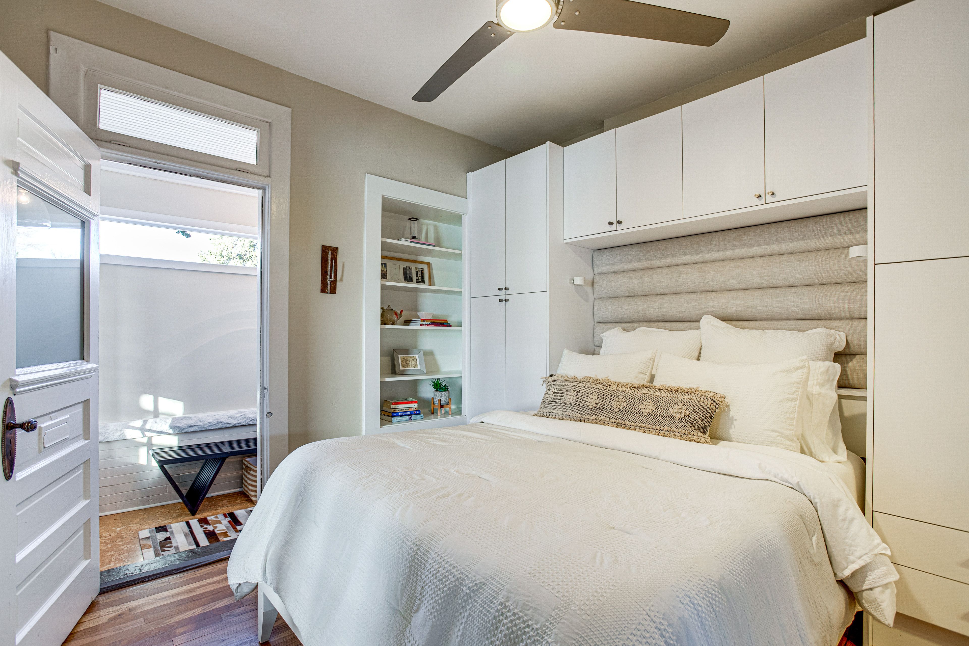 Bedroom 1 | Queen Bed