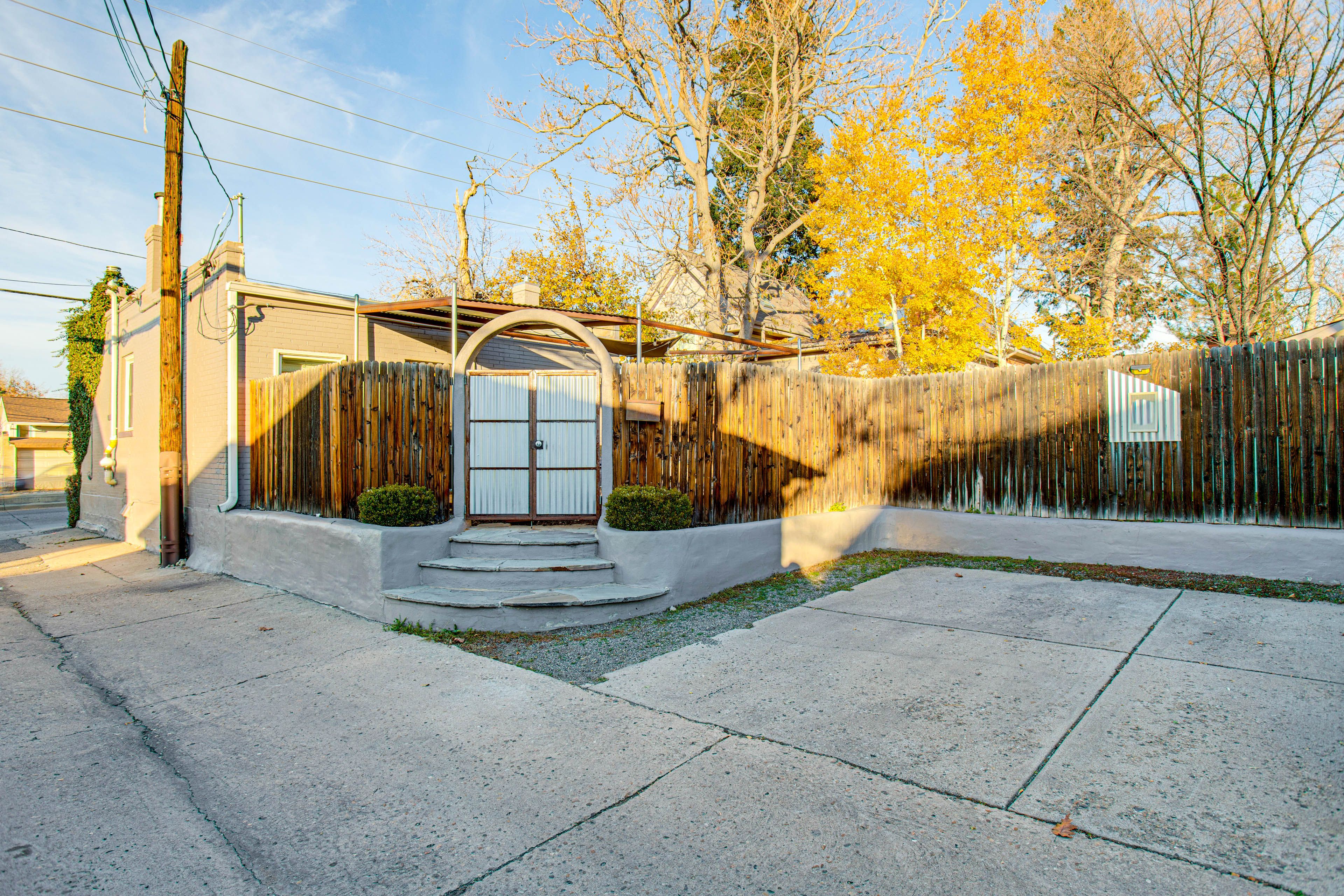 Parking | Driveway (1 Vehicle)