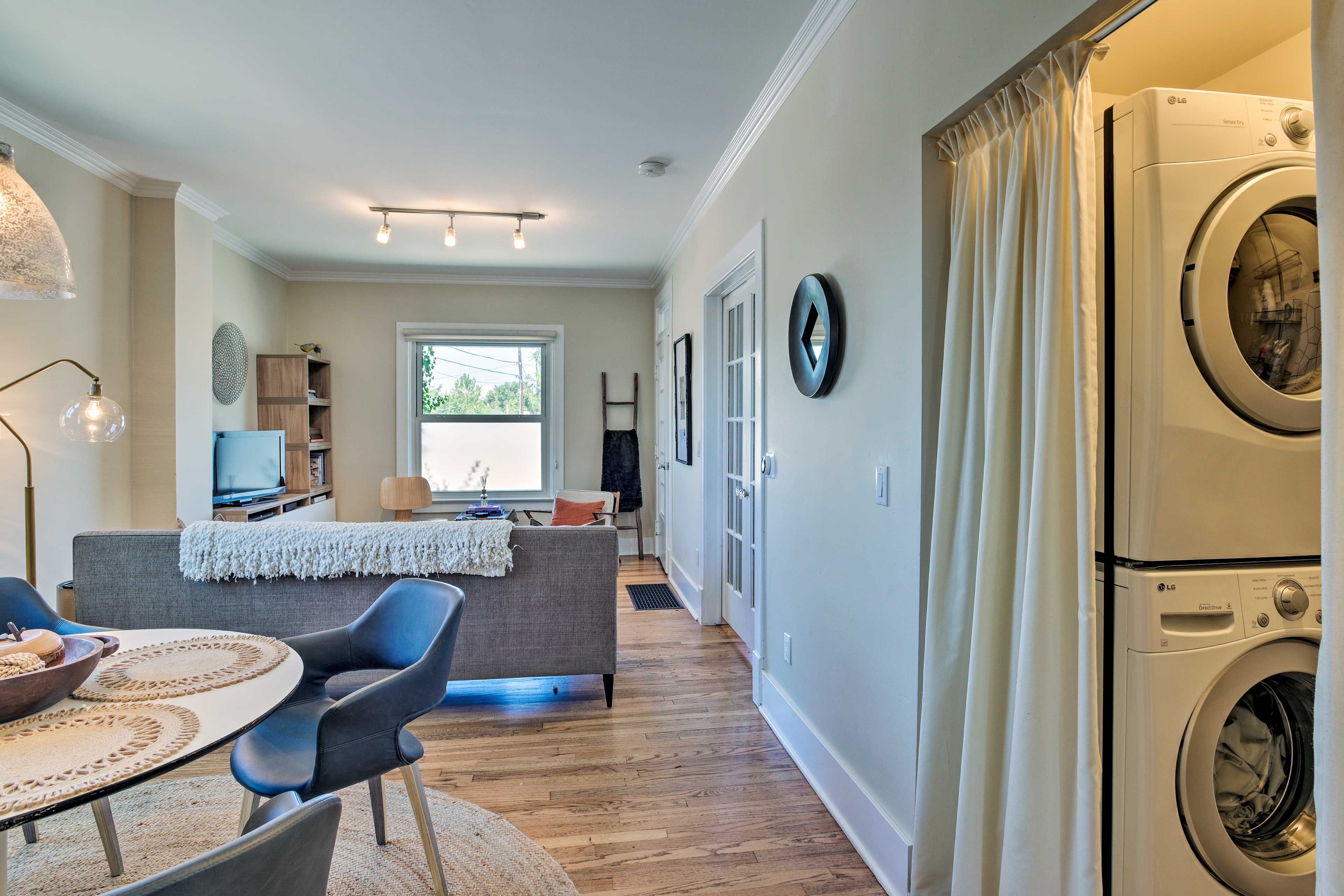 Interior Amenities | Laundry Machines