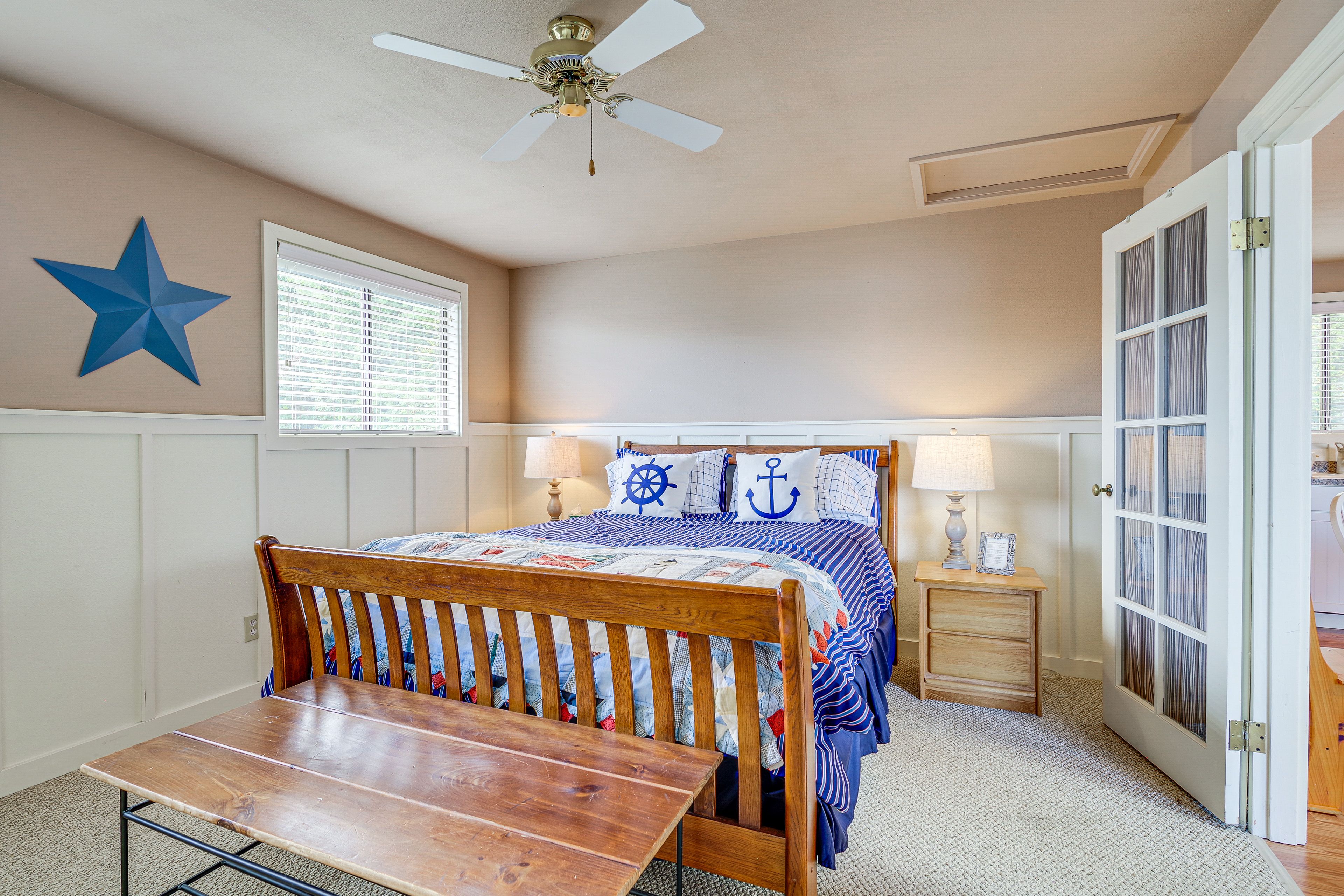 Bedroom 3 (Apartment) | Queen Bed