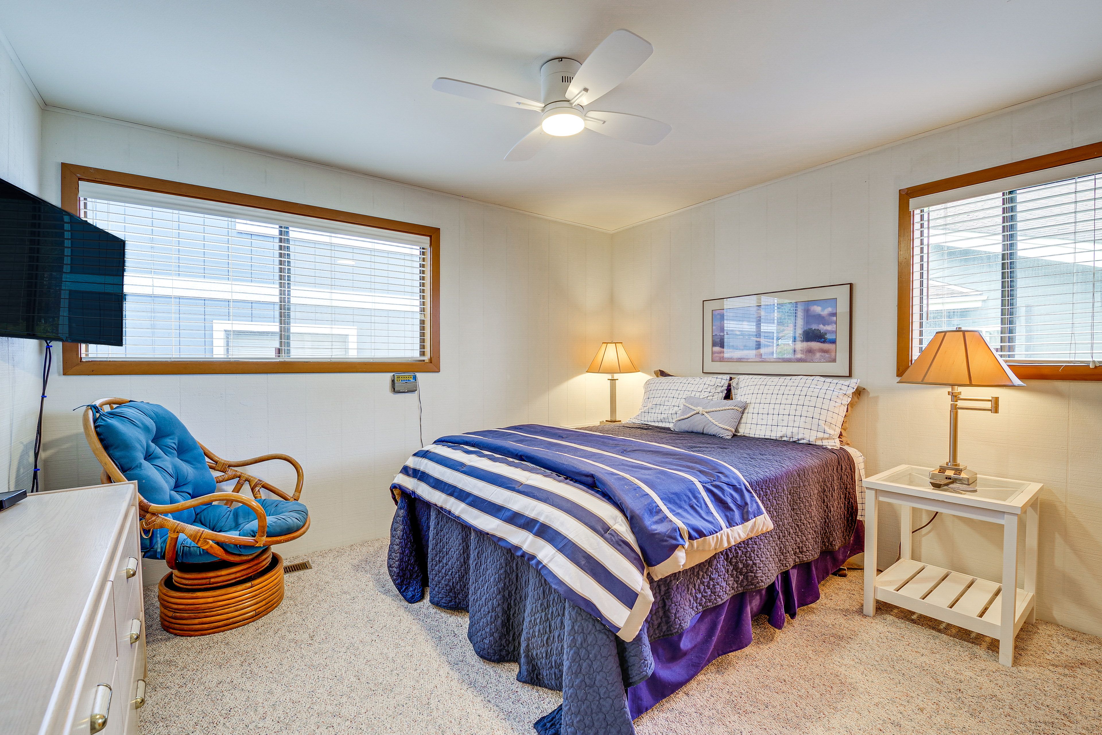 Bedroom 2 | Queen Bed