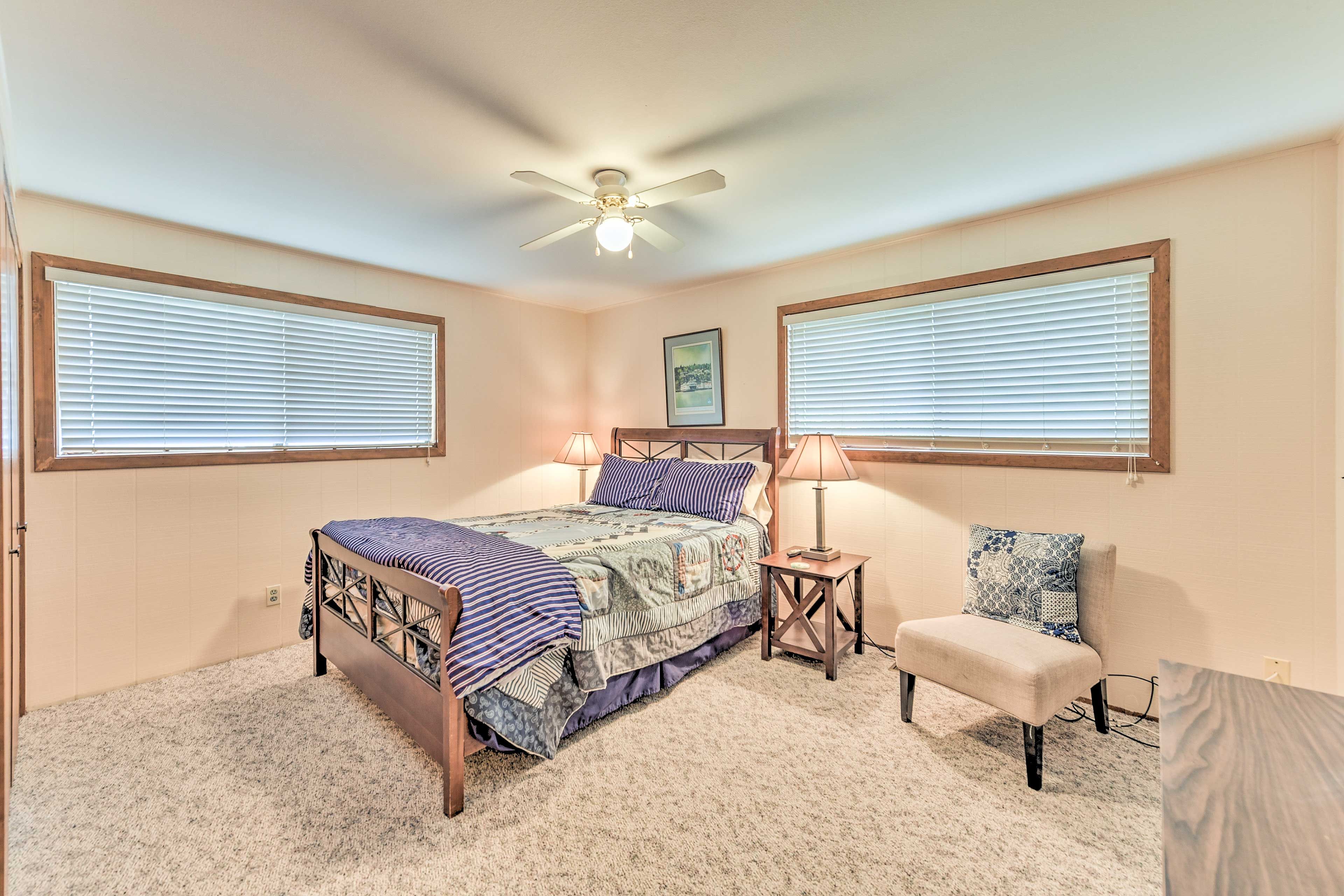 Bedroom 2 | Queen Bed