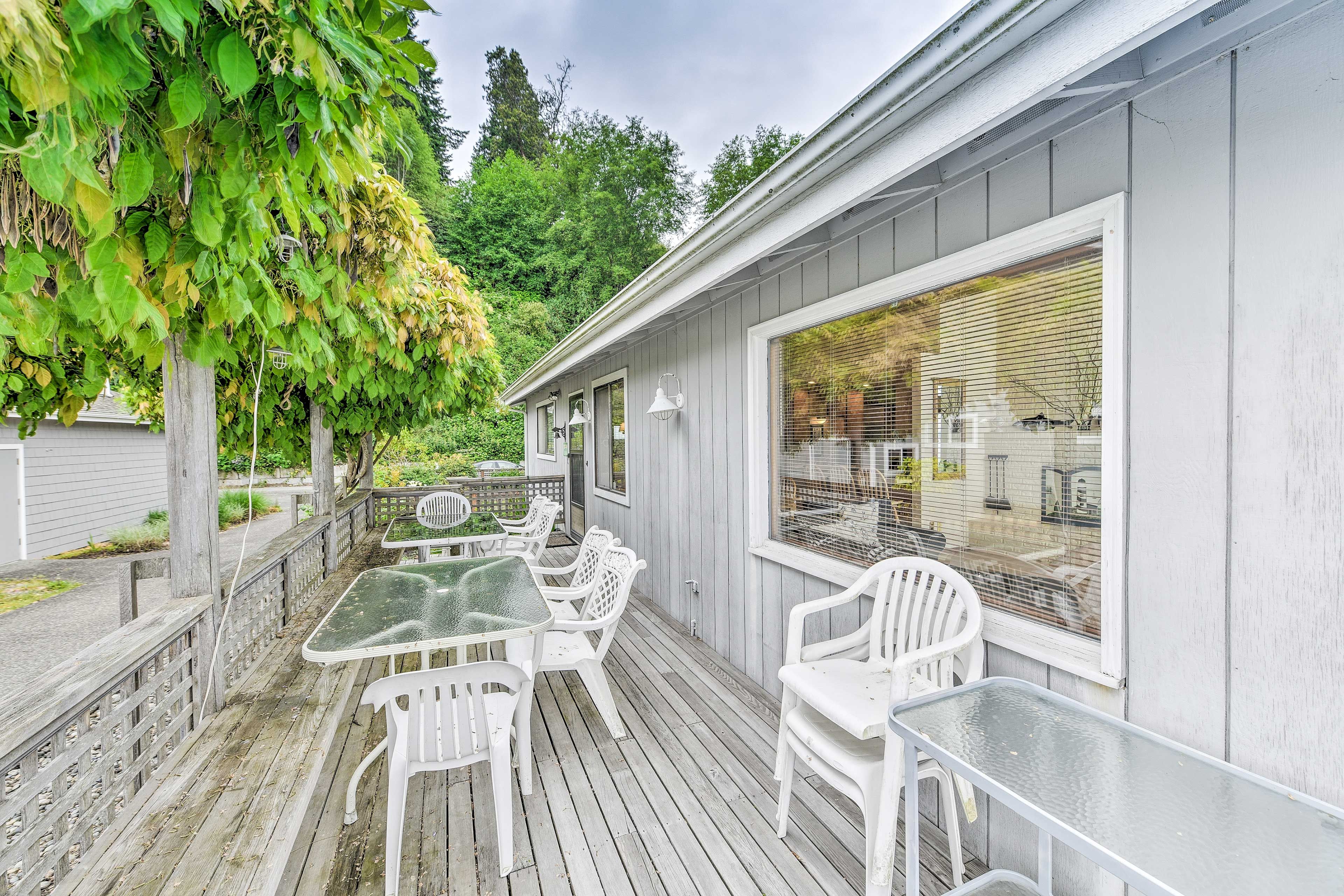 Wraparound Deck