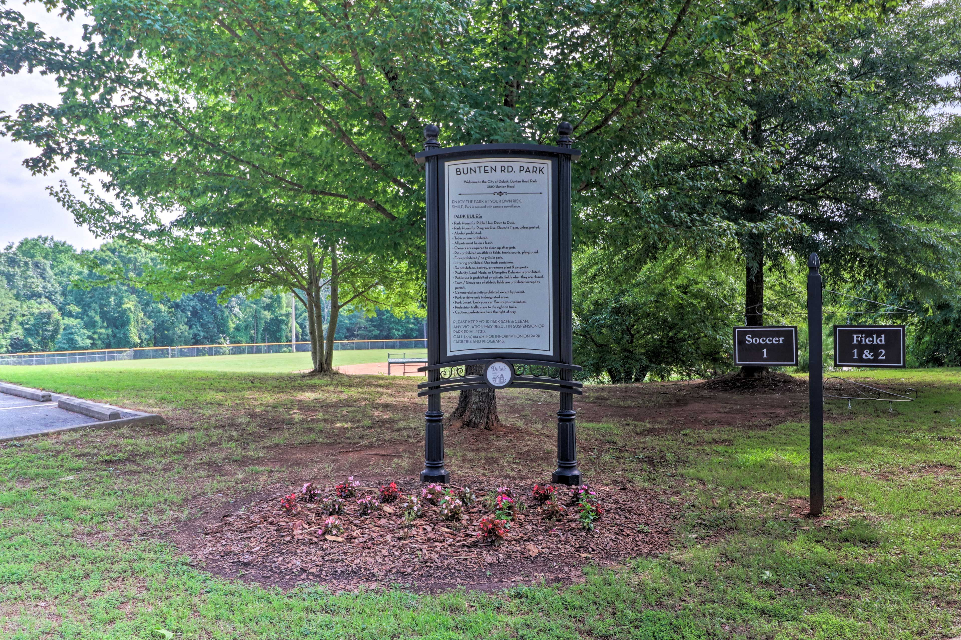Bunten Road Par offers playing fields.