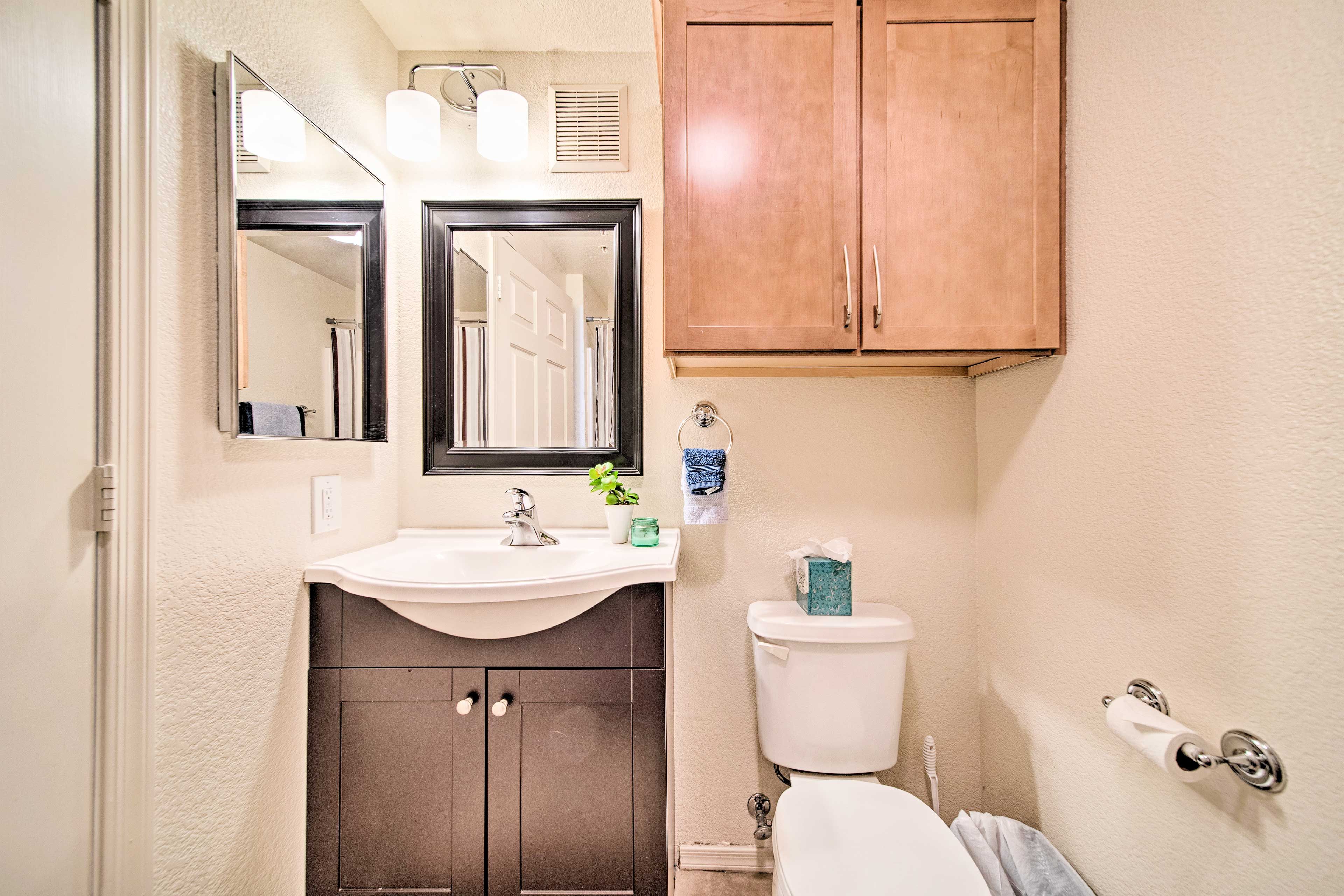 You'll find everything you need in the full en-suite bathroom.