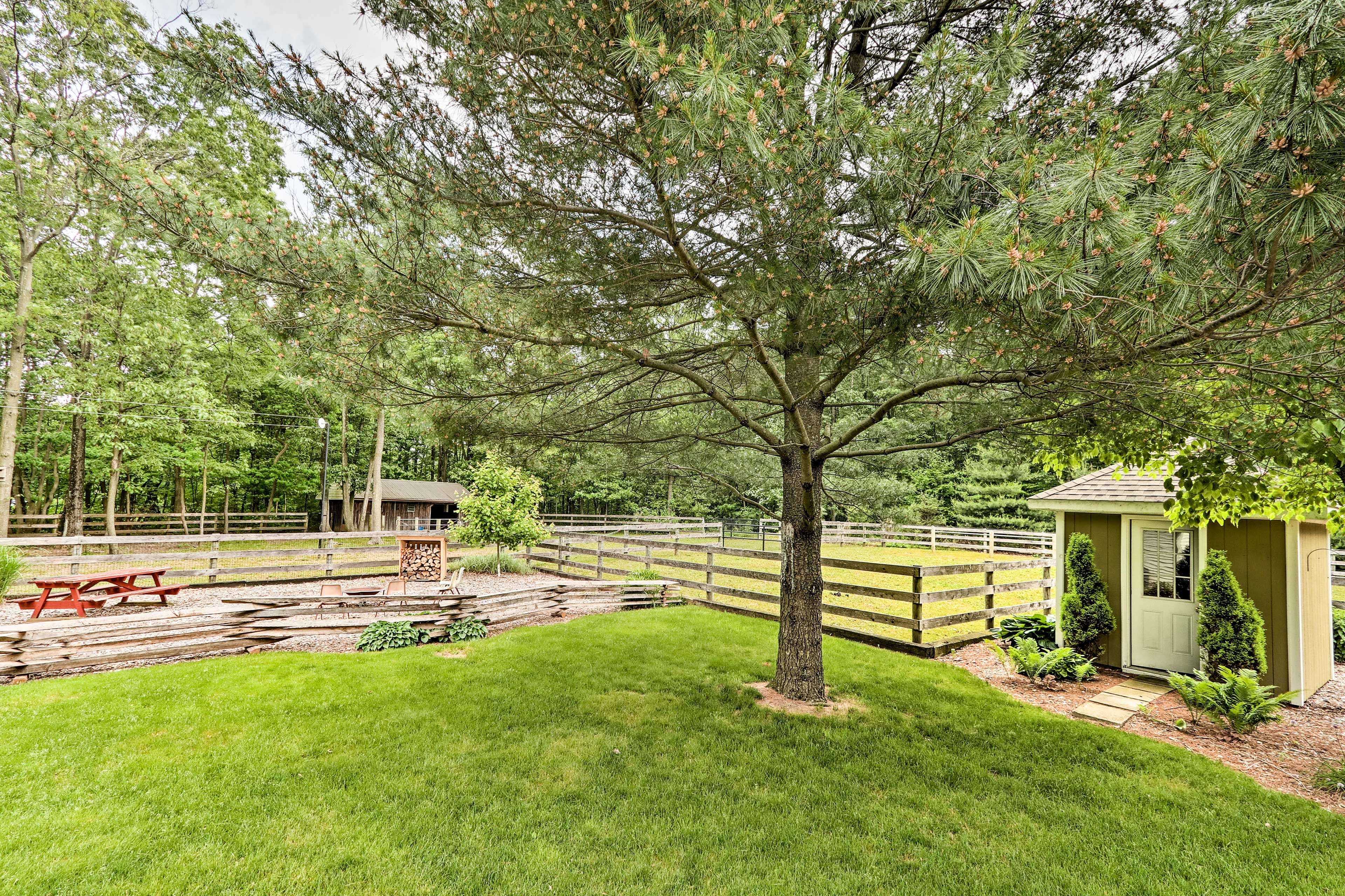 Outdoor Space | Picnic Area | Fire Pit
