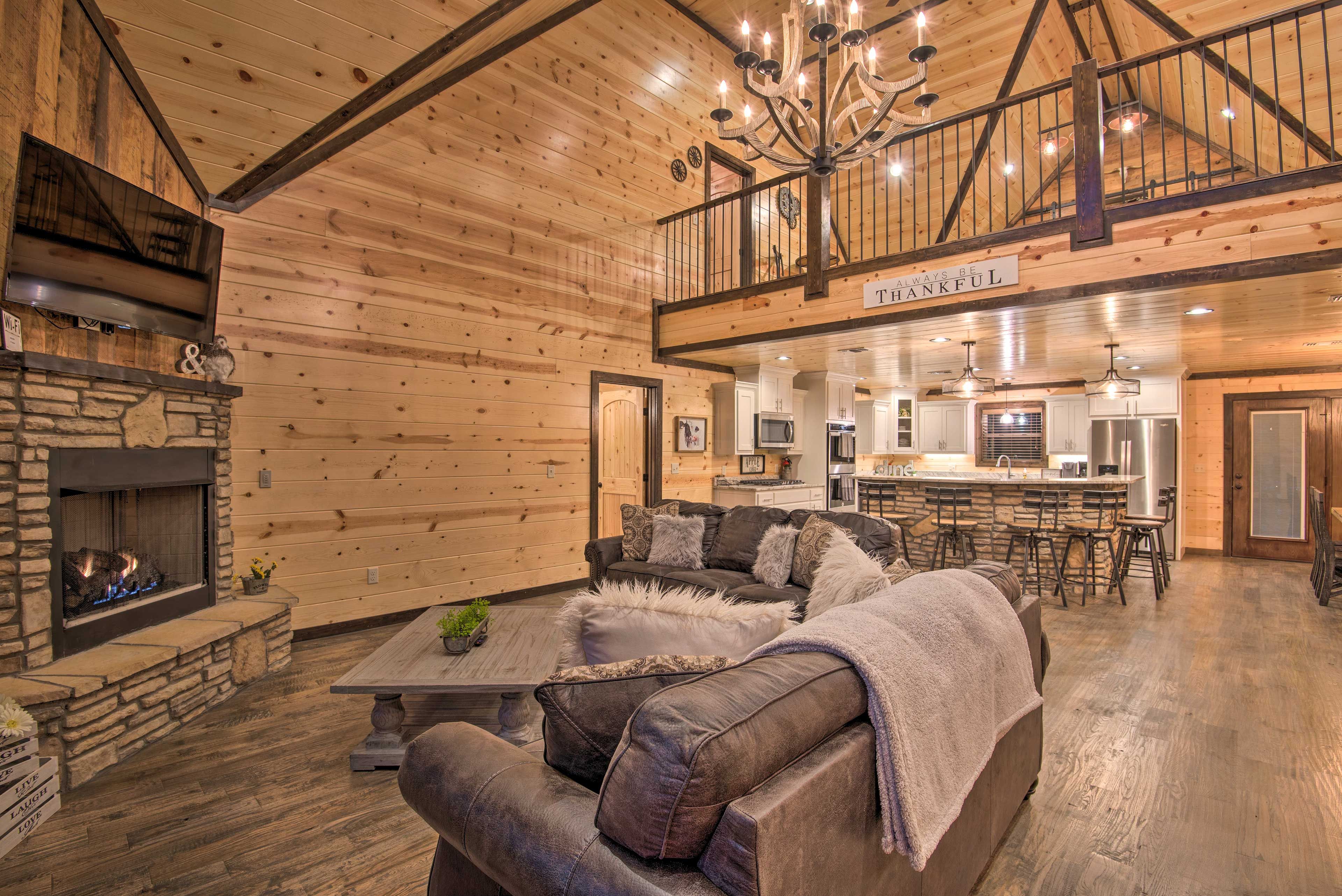 Broken Bow Vacation Rental | 5BR | 5BA | 3,200 Sq Ft | Stairs Required