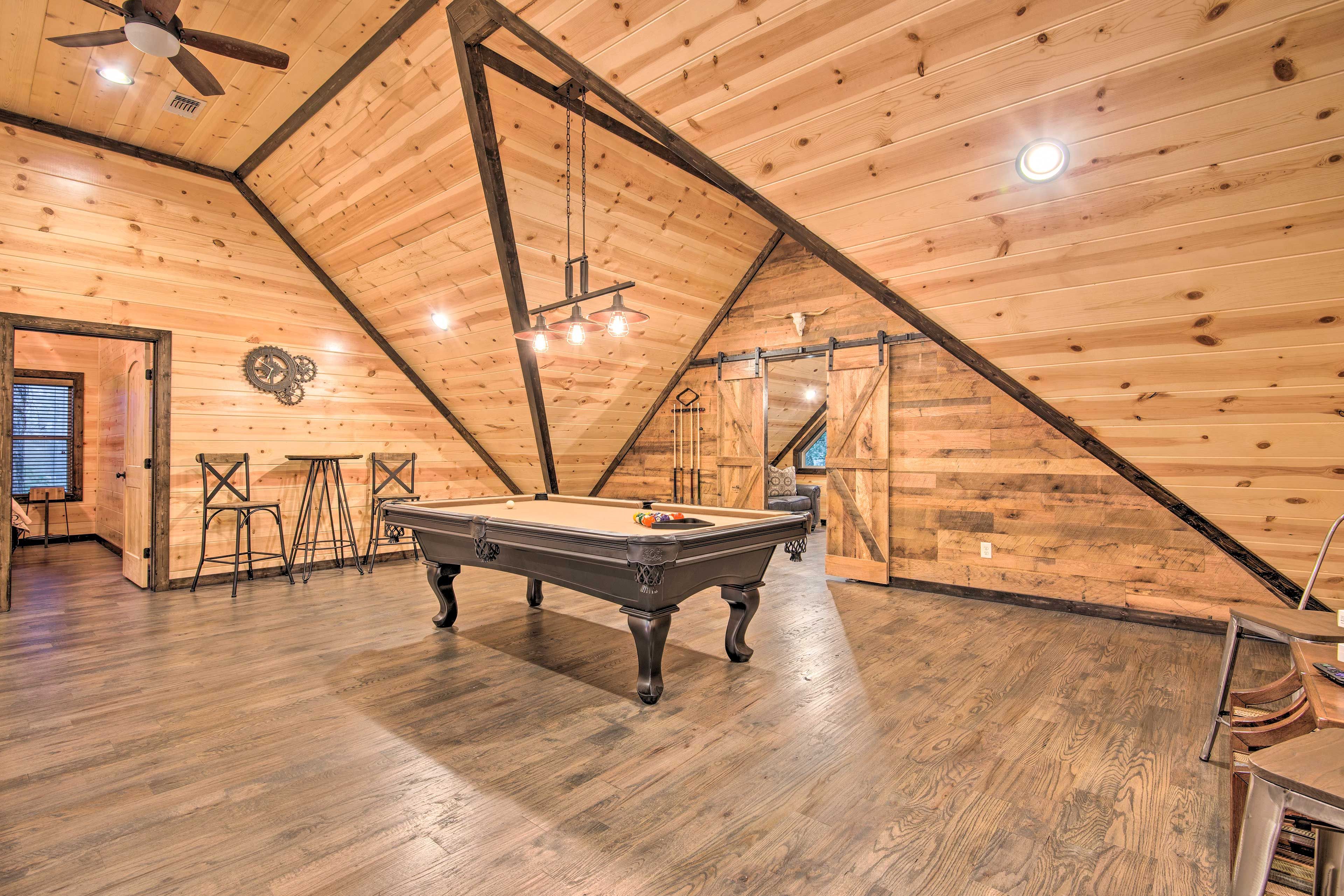Loft | Pool Table | Smart TV | Sleeper Sofa