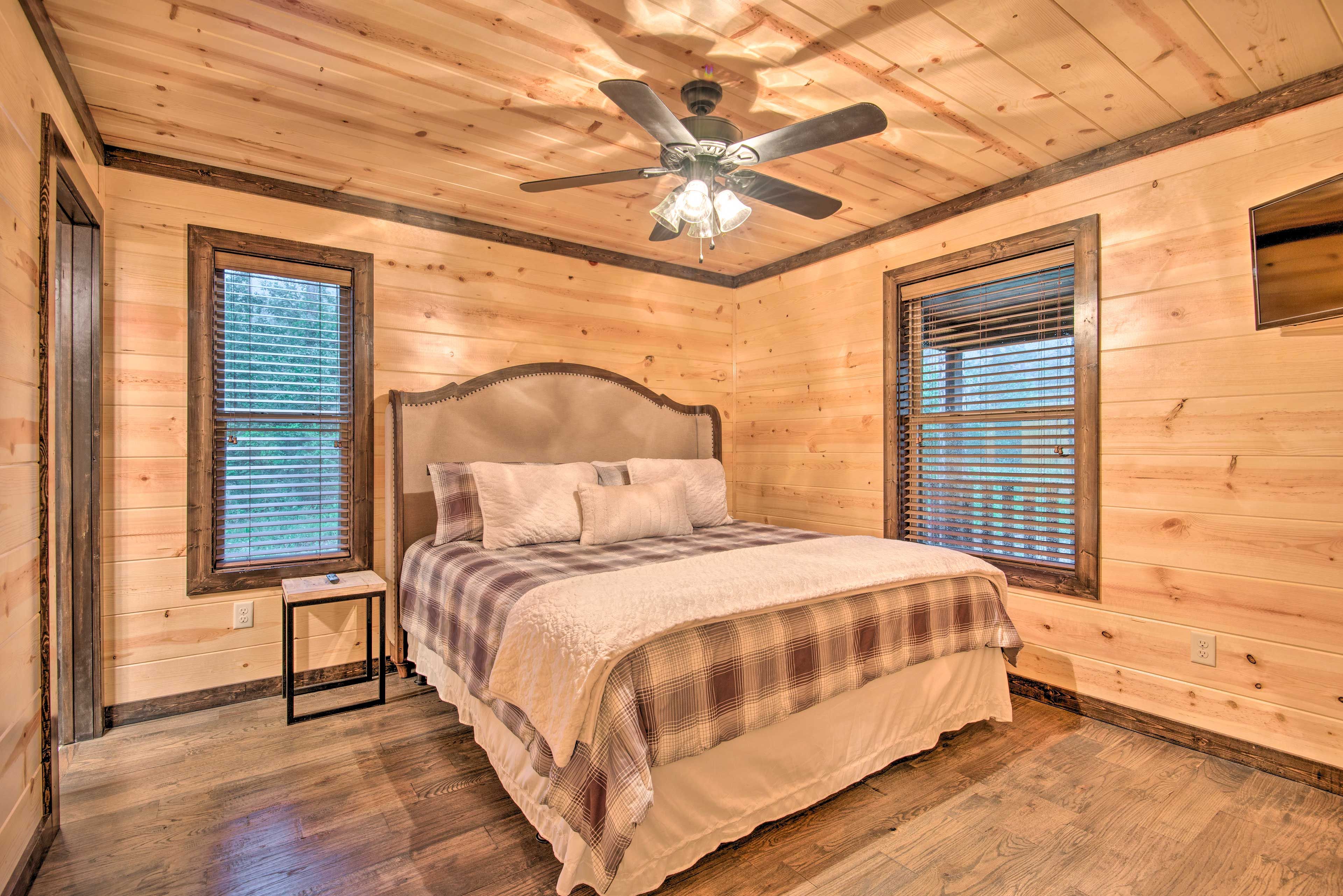 Bedroom 3 | King Bed