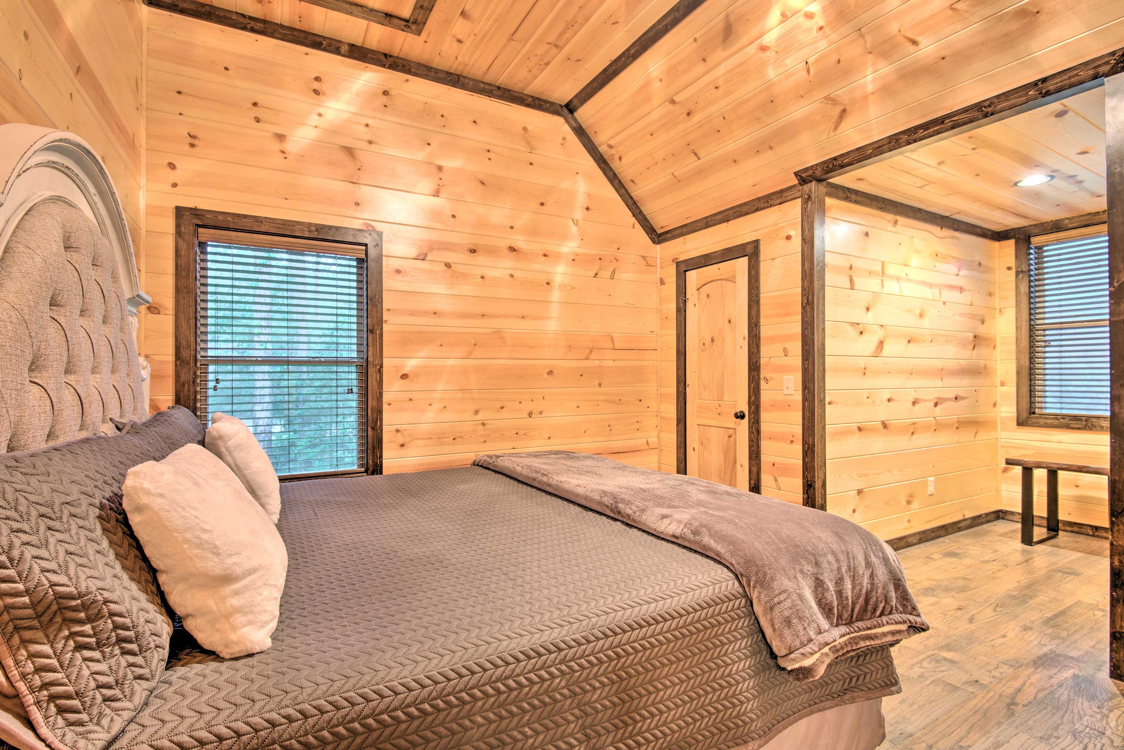 Bedroom 4 | King Bed