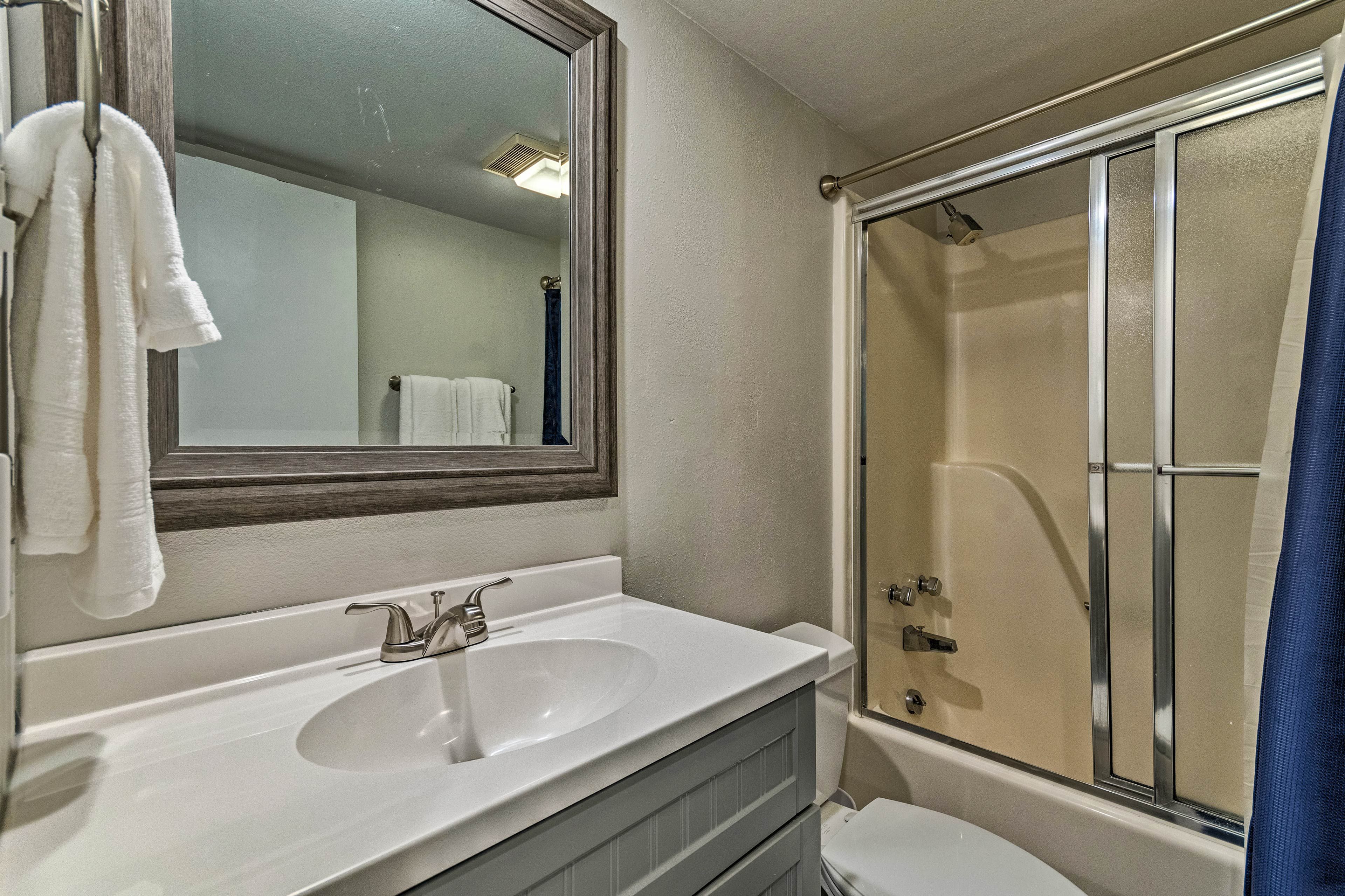 Full Bathroom | 1st Floor