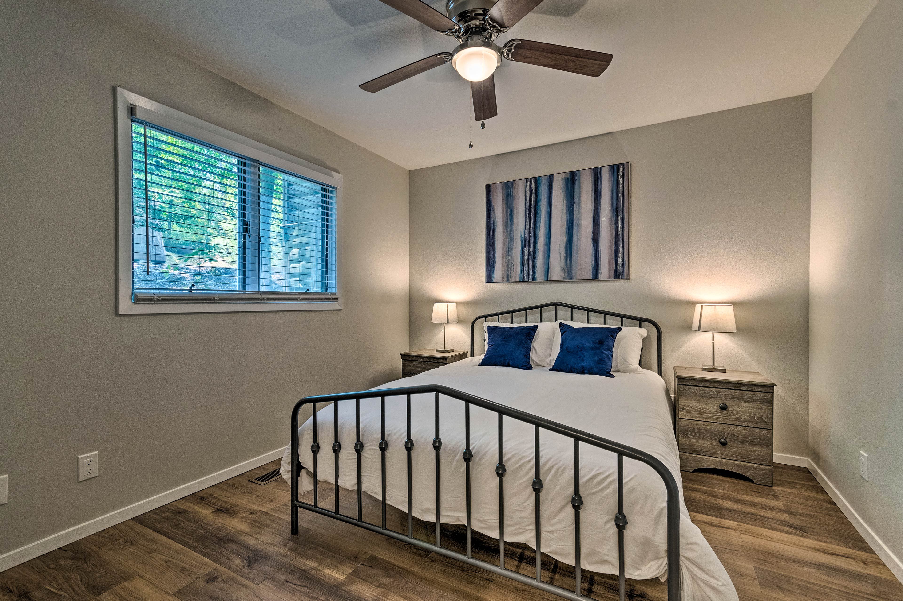 Bedroom 3 | Queen Bed | 1st Floor