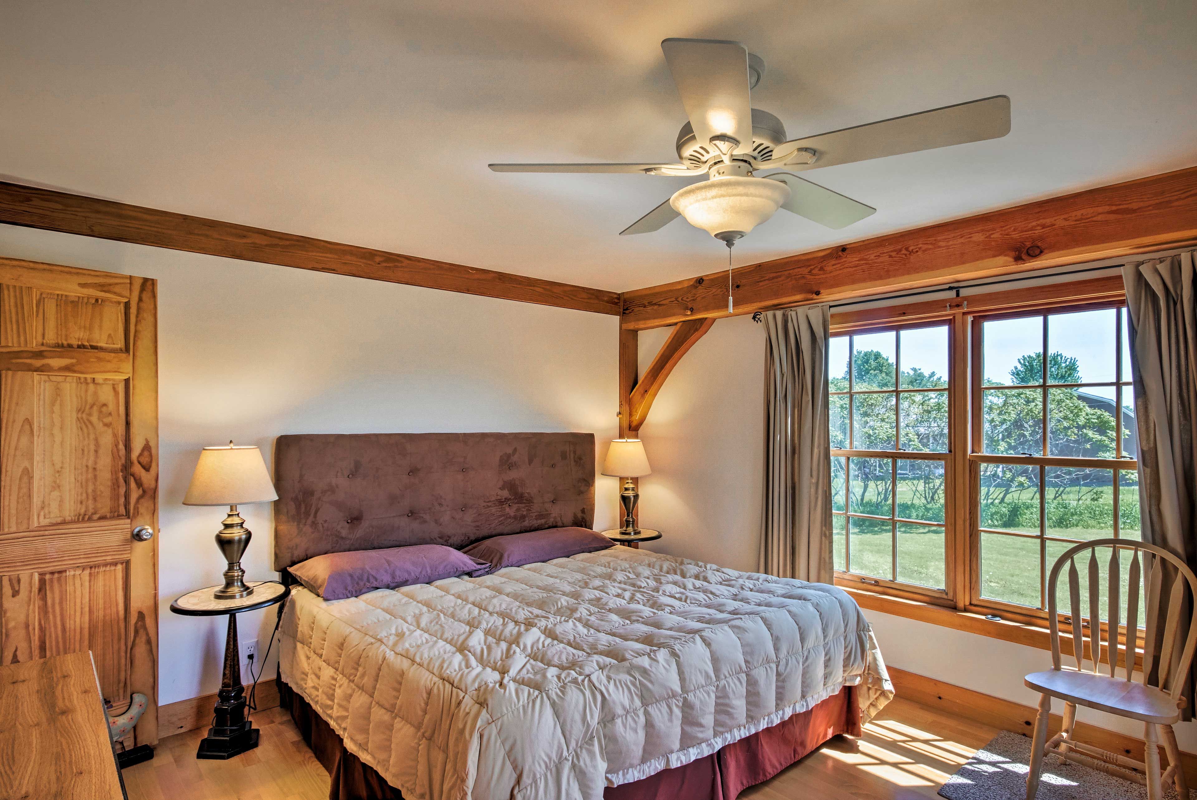 Bedroom 1 | King Bed