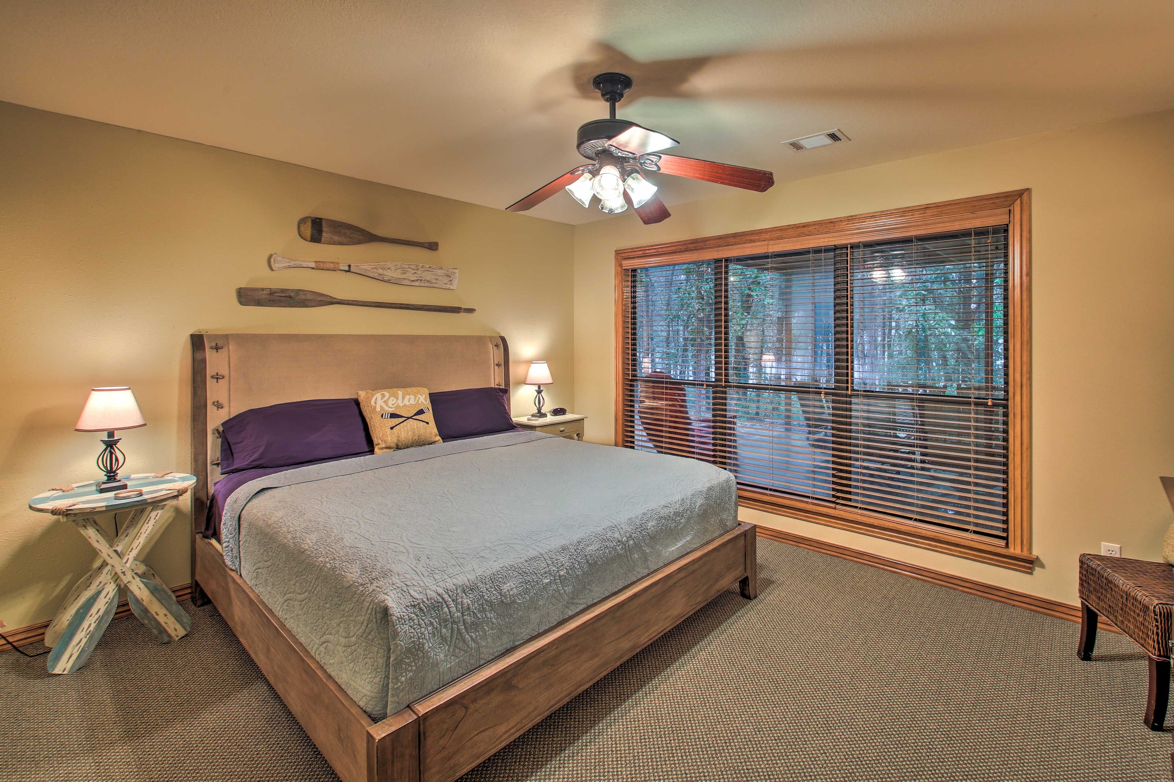 Bedroom 1 | King Bed