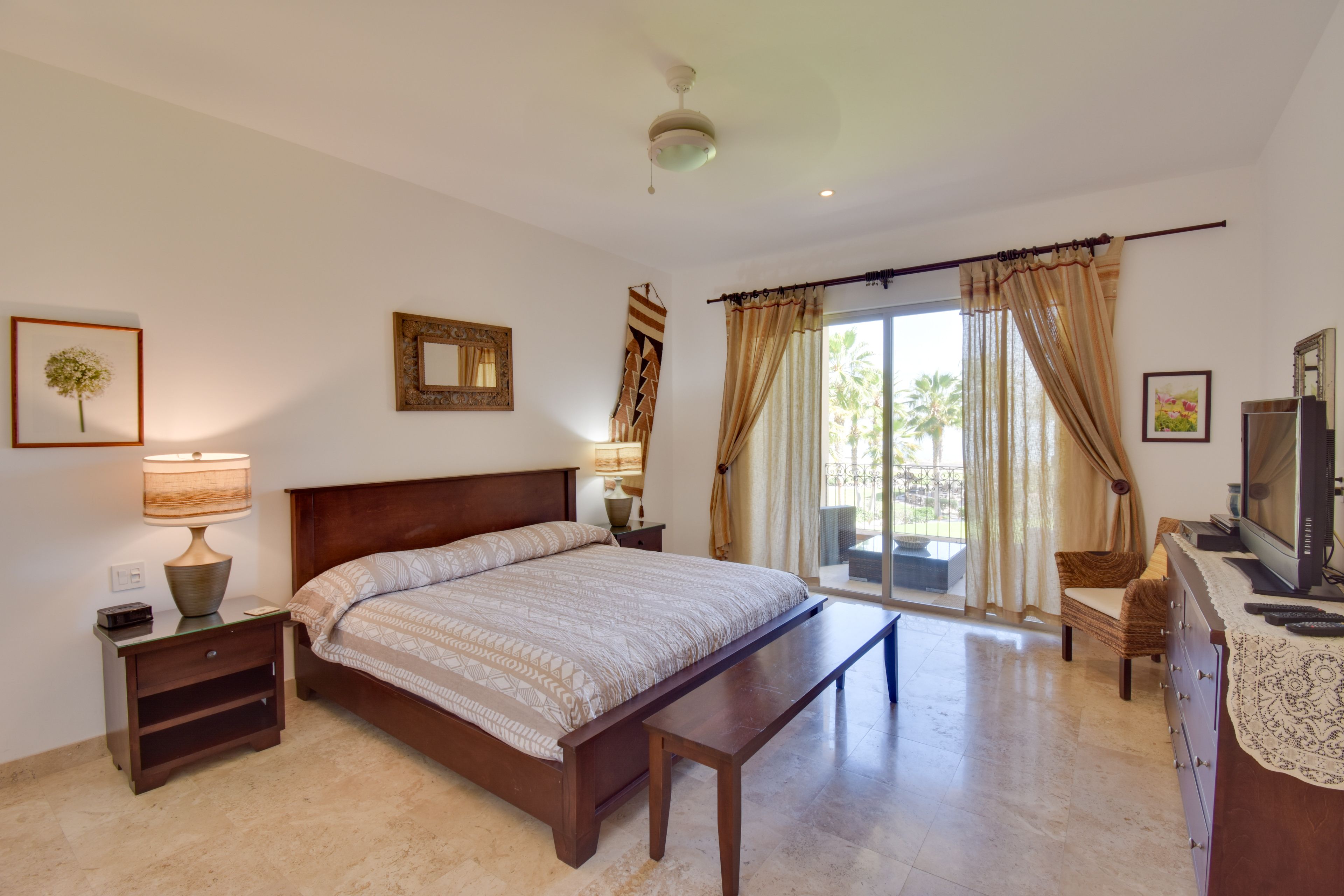 Bedroom 2 | King Bed