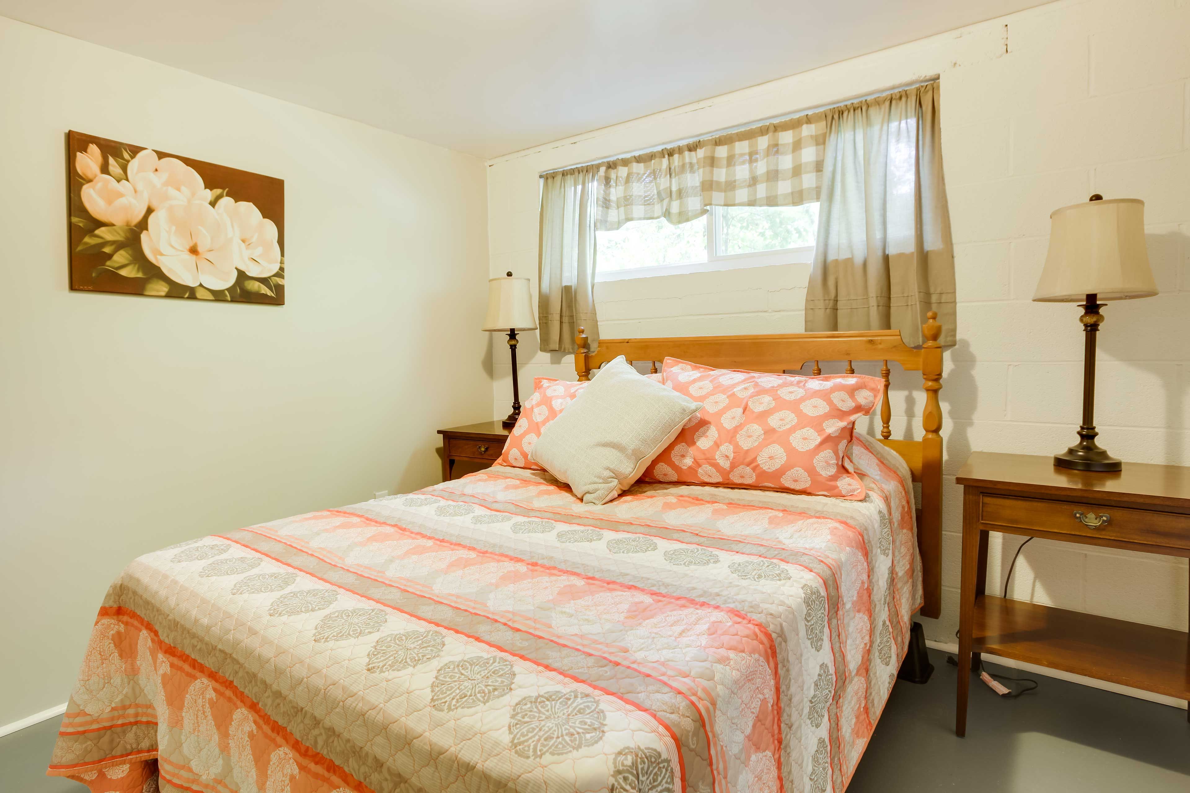 Bedroom 3 | Queen Bed